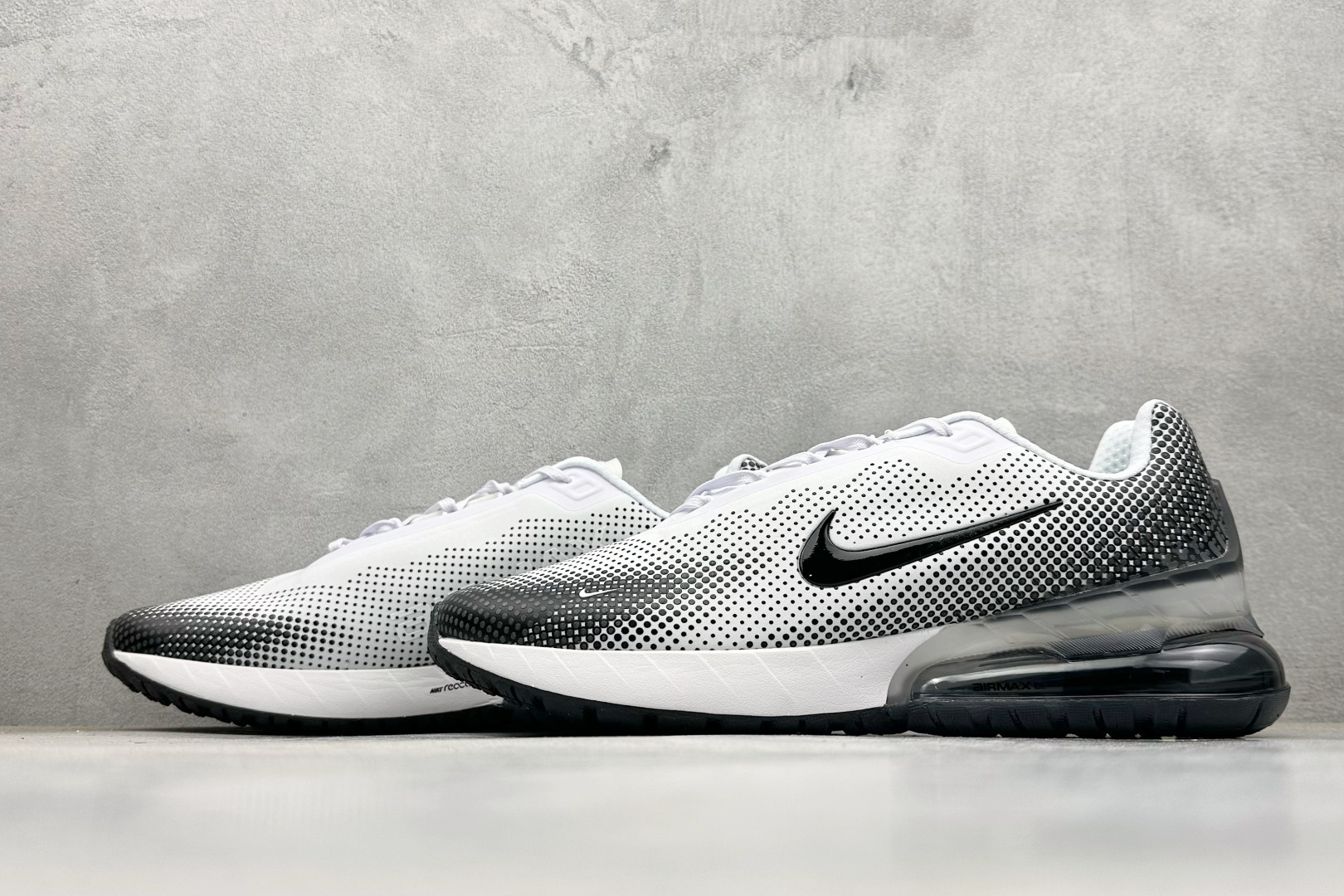 Nike Air Max Phoenix 复古子弹气垫运动跑步鞋 FZ5307-103