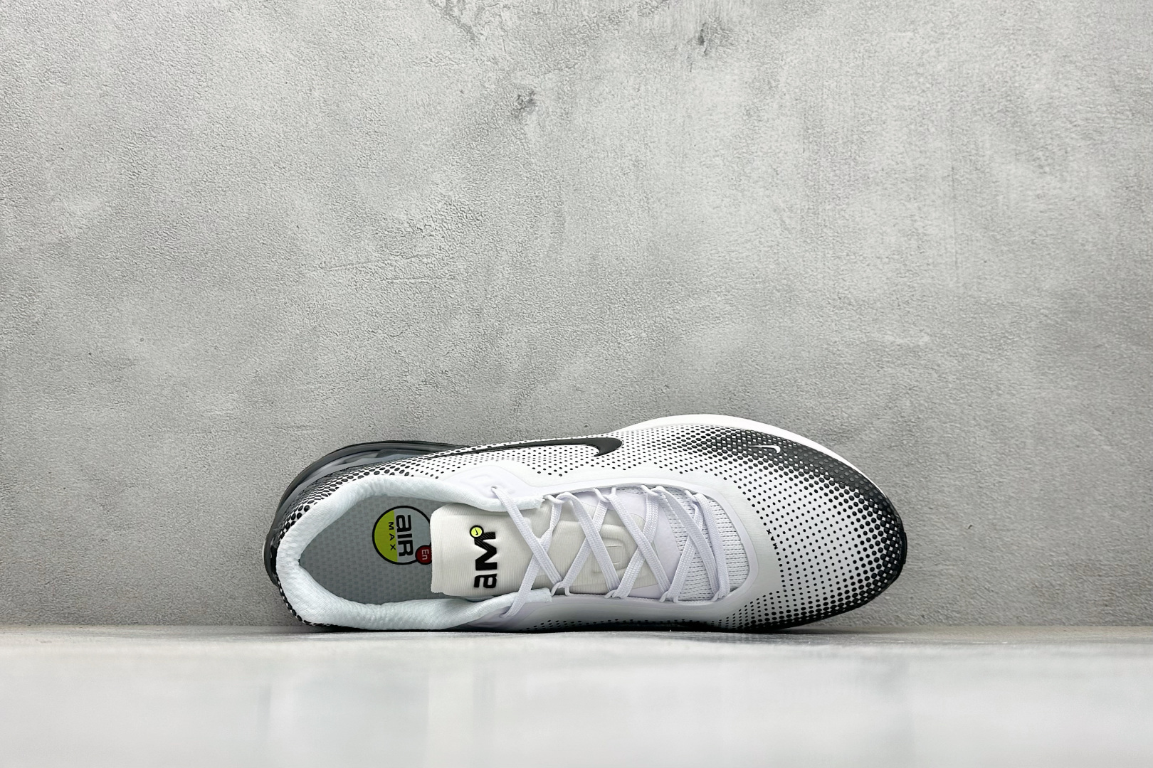 Nike Air Max Phoenix 复古子弹气垫运动跑步鞋 FZ5307-103