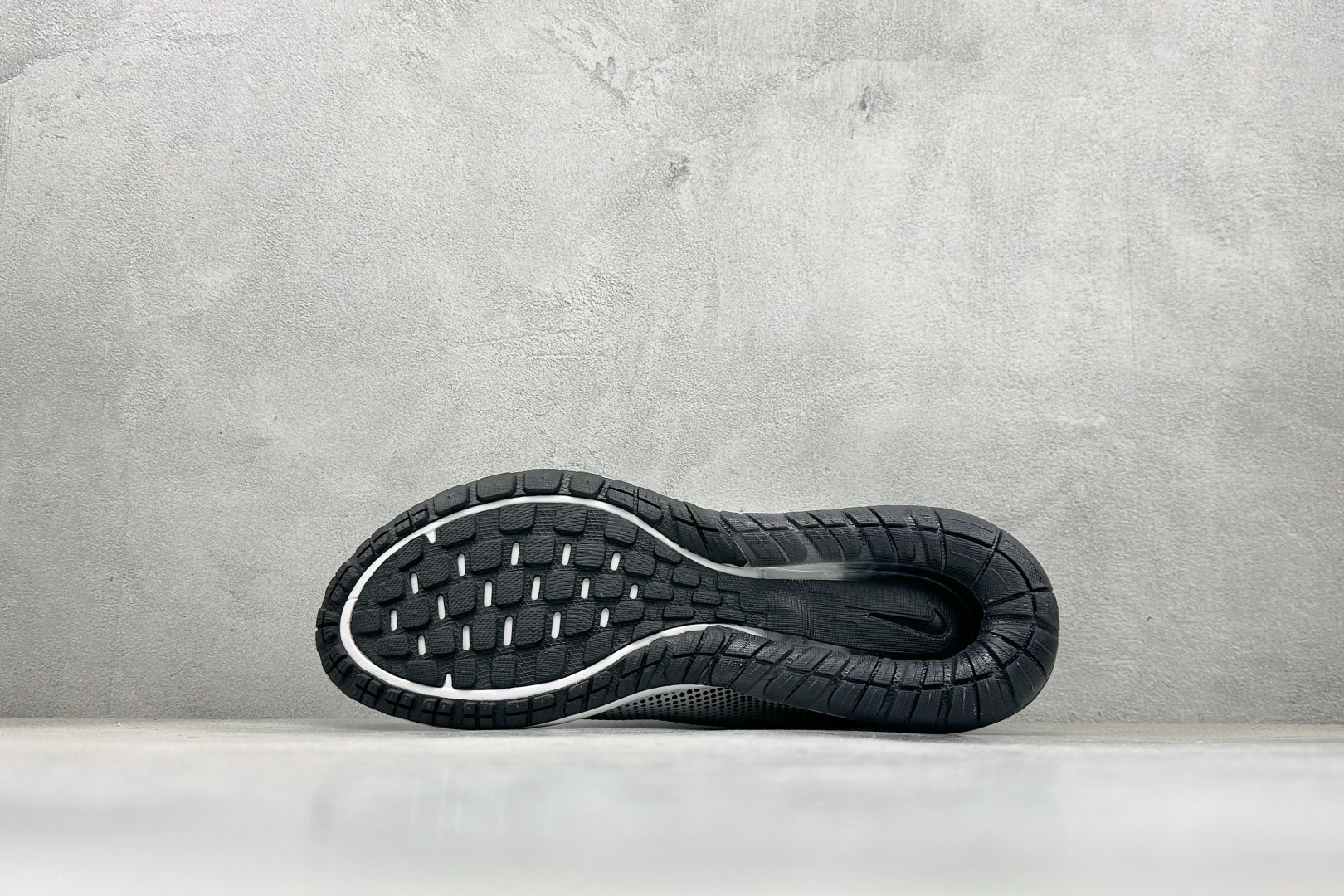 Nike Air Max Phoenix 复古子弹气垫运动跑步鞋 FZ5307-103