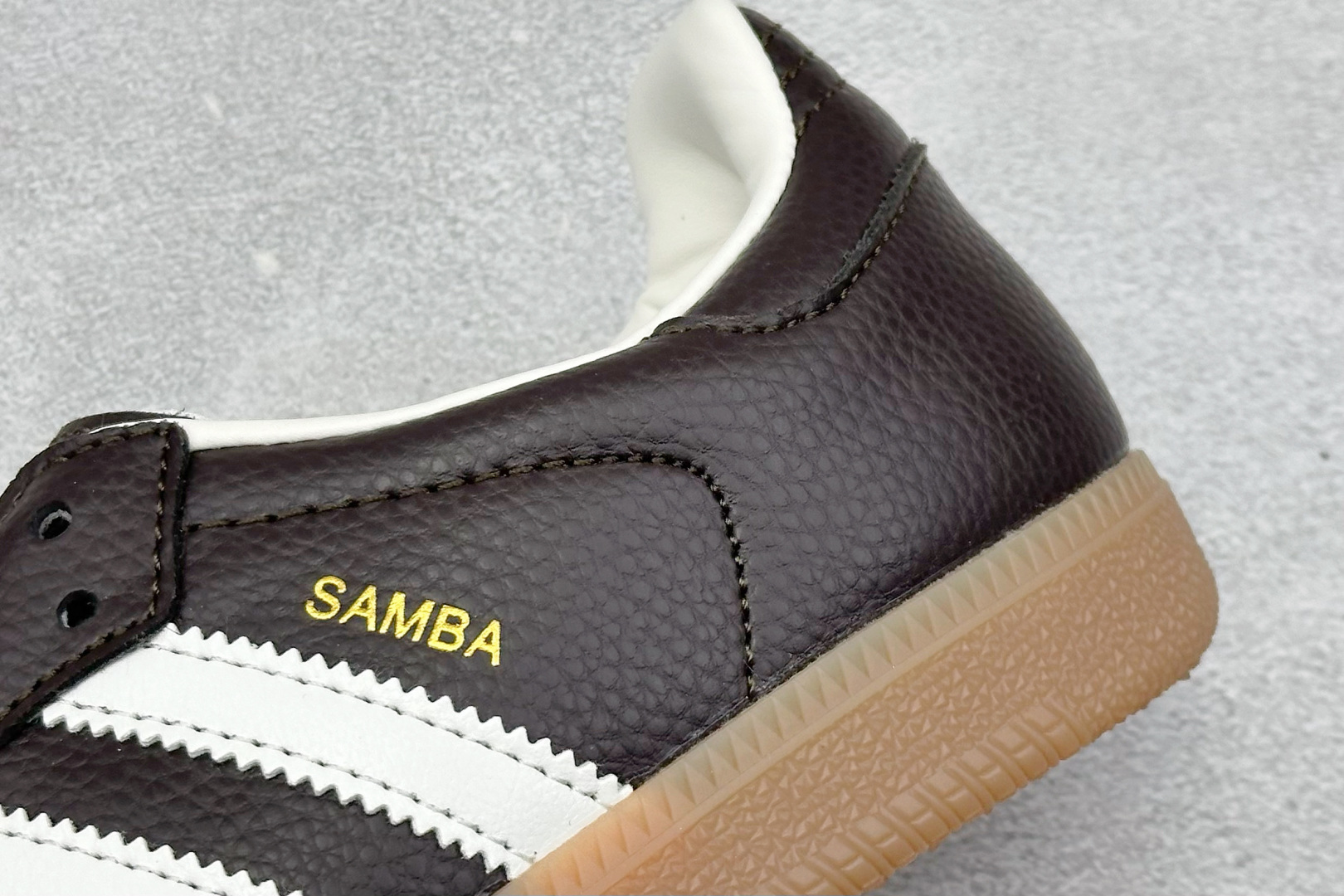 Adidas Samba 复古桑巴板鞋 JR0891