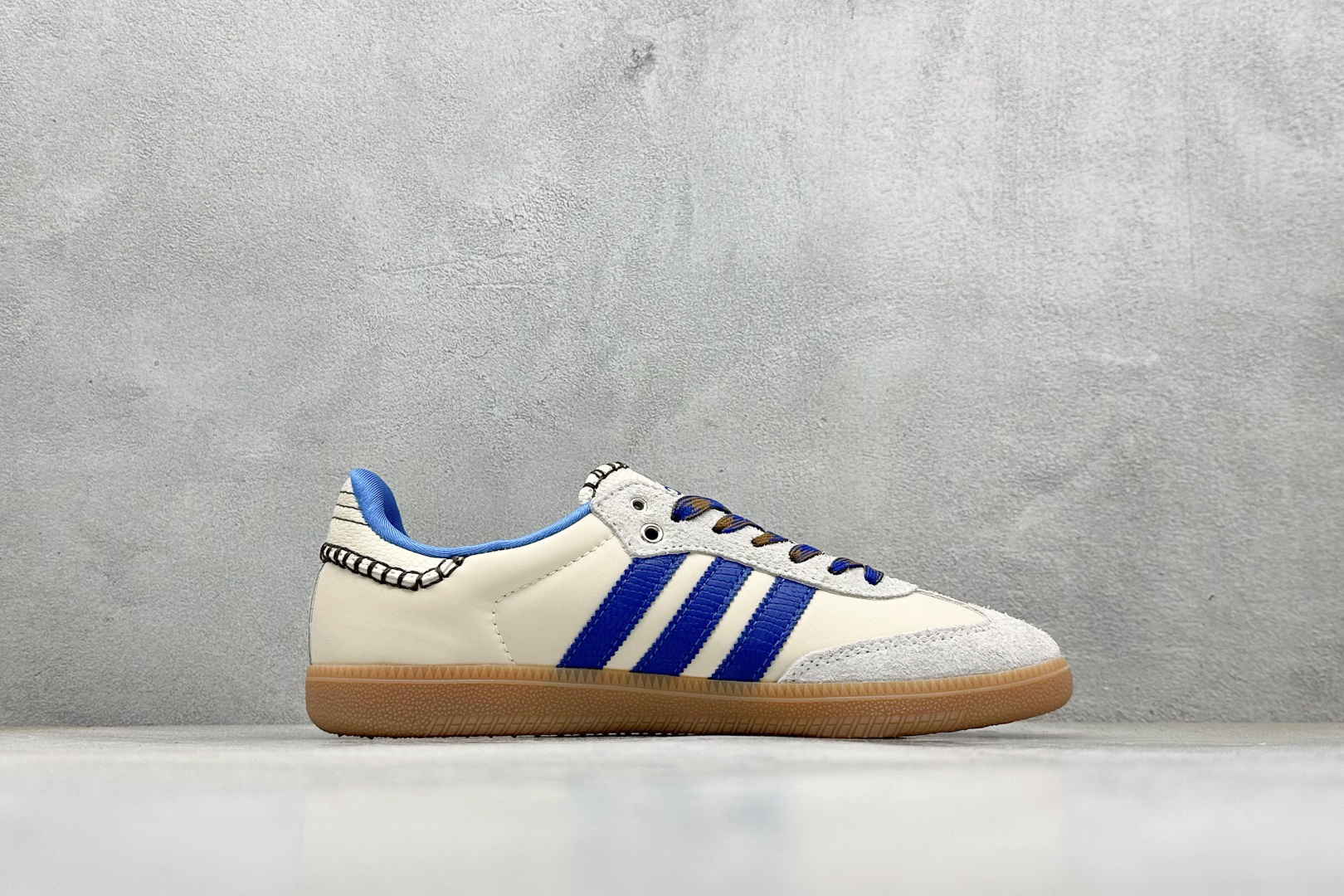 Adidas Samba 复古桑巴板鞋 IH7756-莆田鞋,莆田鞋货源,高仿鞋,高仿鞋货源,安福档口,莆田高仿鞋,莆田鞋批发,高仿鞋批发,莆田高仿运动鞋,高仿运动鞋,莆田运动鞋 Adidas Samba 复古桑巴板鞋 IH7756