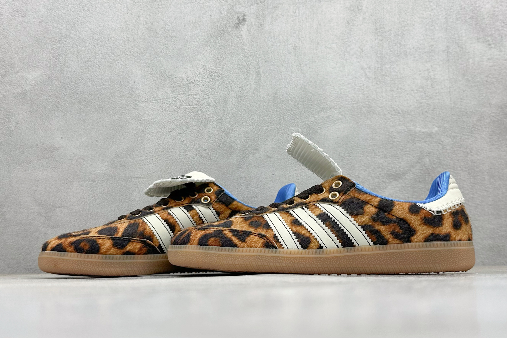 Adidas Samba 复古桑巴板鞋 IE0578-莆田鞋,莆田鞋货源,高仿鞋,高仿鞋货源,安福档口,莆田高仿鞋,莆田鞋批发,高仿鞋批发,莆田高仿运动鞋,高仿运动鞋,莆田运动鞋 Adidas Samba 复古桑巴板鞋 IE0578