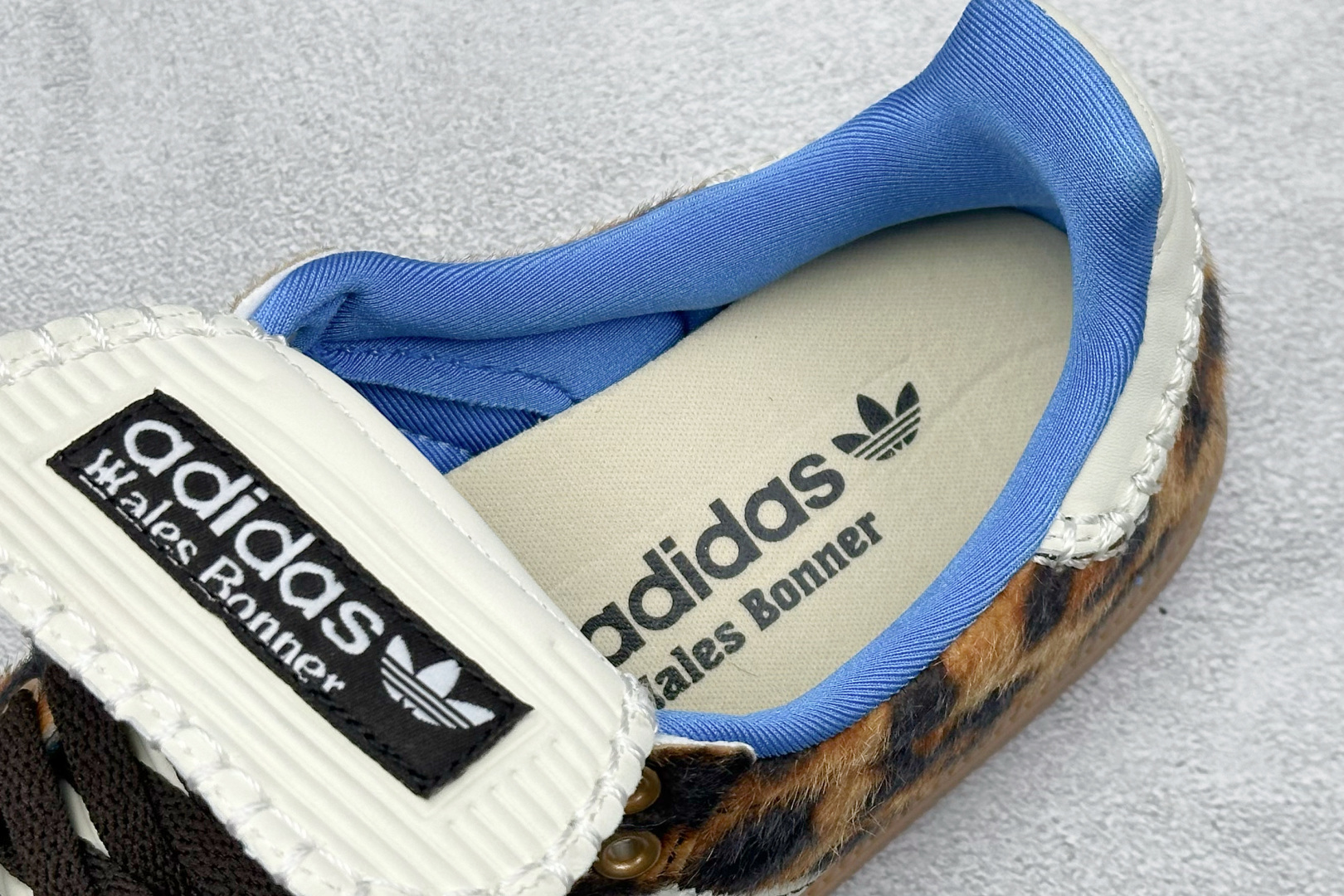 Adidas Samba 复古桑巴板鞋 IE0578-莆田鞋,莆田鞋货源,高仿鞋,高仿鞋货源,安福档口,莆田高仿鞋,莆田鞋批发,高仿鞋批发,莆田高仿运动鞋,高仿运动鞋,莆田运动鞋 Adidas Samba 复古桑巴板鞋 IE0578