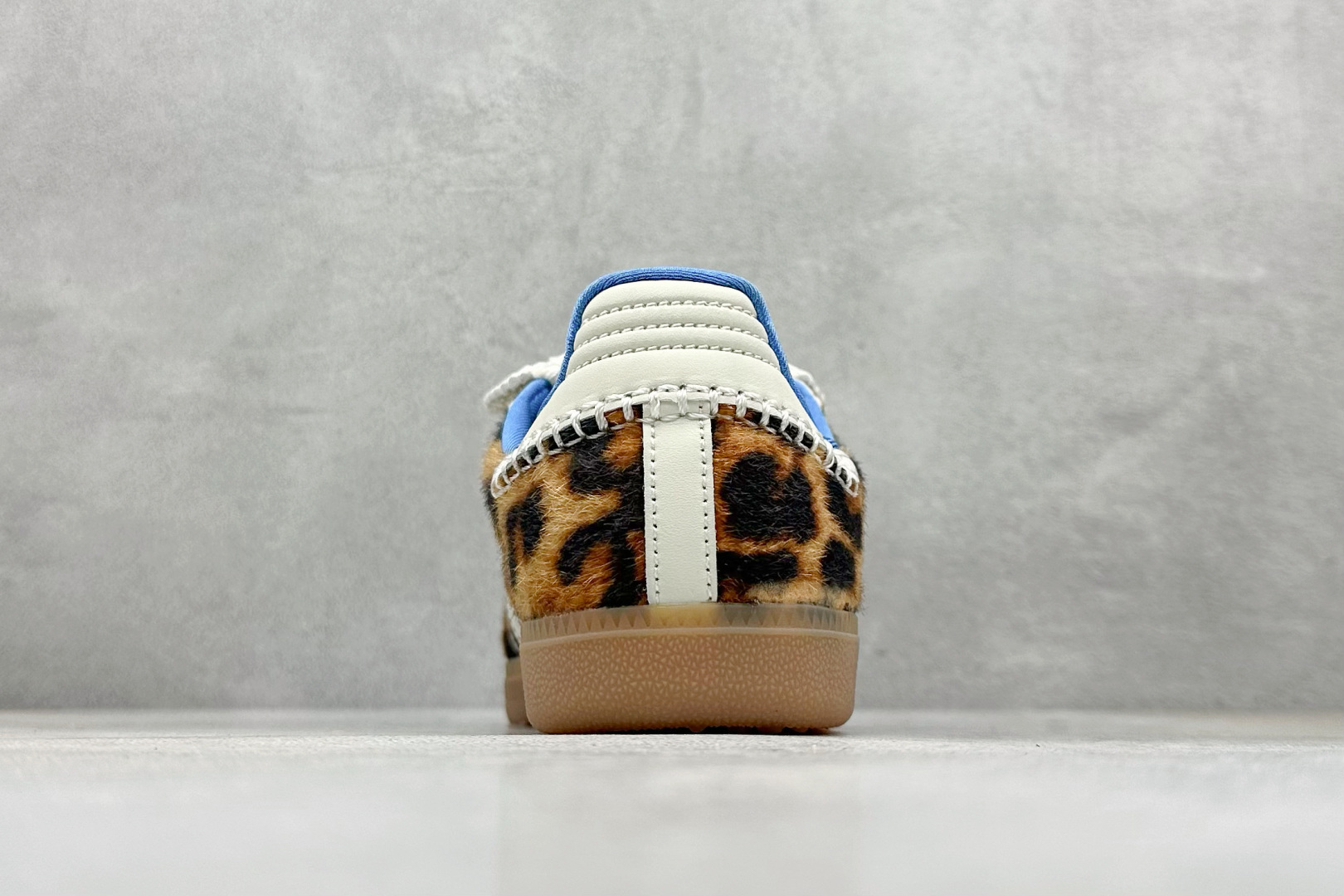 Adidas Samba 复古桑巴板鞋 IE0578-莆田鞋,莆田鞋货源,高仿鞋,高仿鞋货源,安福档口,莆田高仿鞋,莆田鞋批发,高仿鞋批发,莆田高仿运动鞋,高仿运动鞋,莆田运动鞋 Adidas Samba 复古桑巴板鞋 IE0578