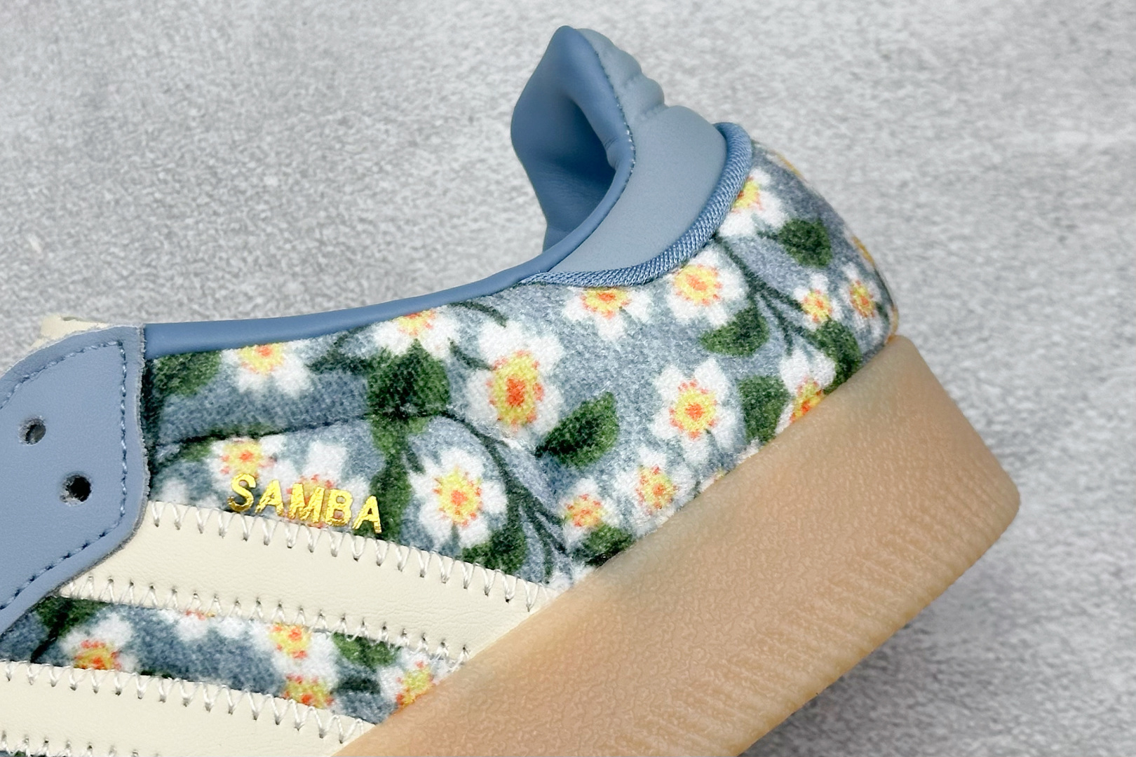 Adidas Originals Samba XLG 桑巴舞系列阿迪达斯 三叶草 绅士德训足球风百搭低帮休闲运动板鞋 JQ6046