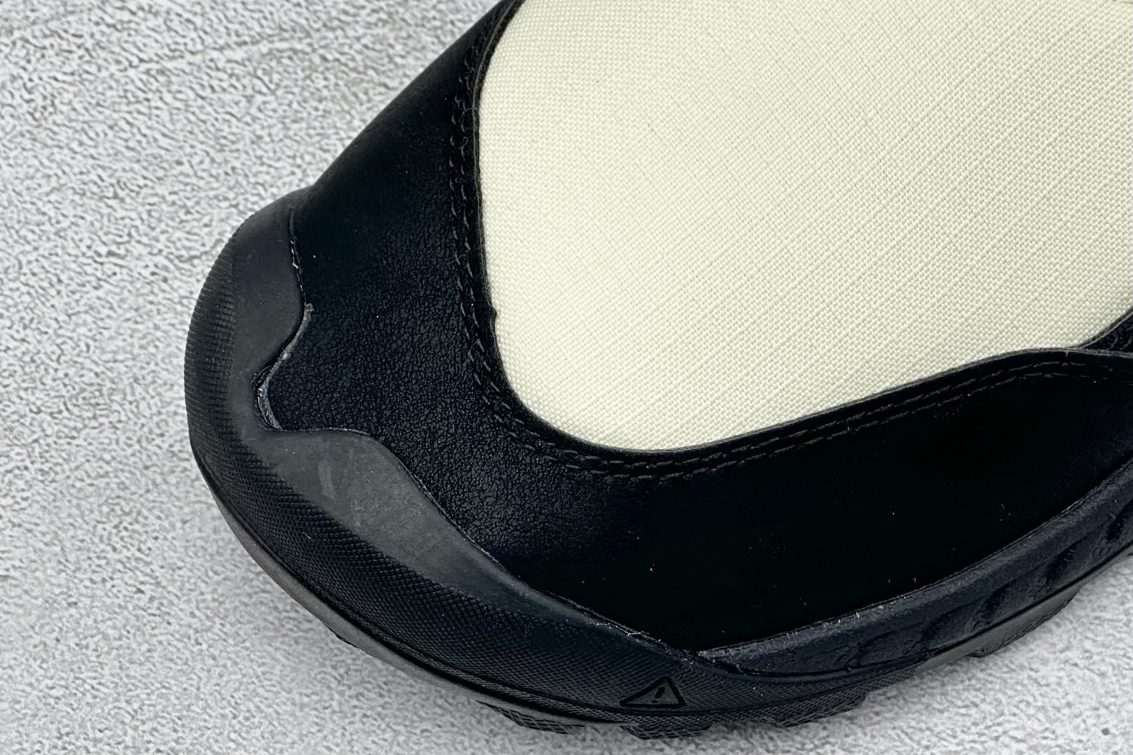 GX福利KEEN HOOD NXIS PULL ON WP 舒适耐磨防滑短靴 货号：尺码：35.5-39