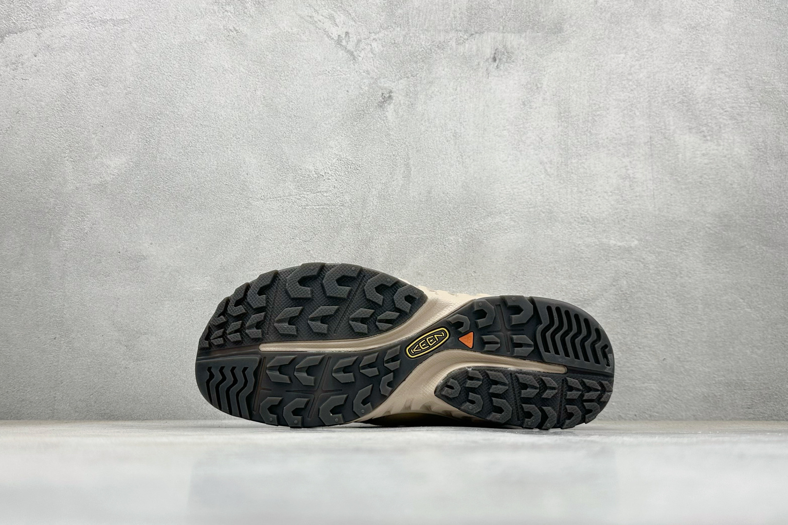 GX福利KEEN HOOD NXIS PULL ON WP 舒适耐磨防滑短靴 货号：尺码：35.5-39