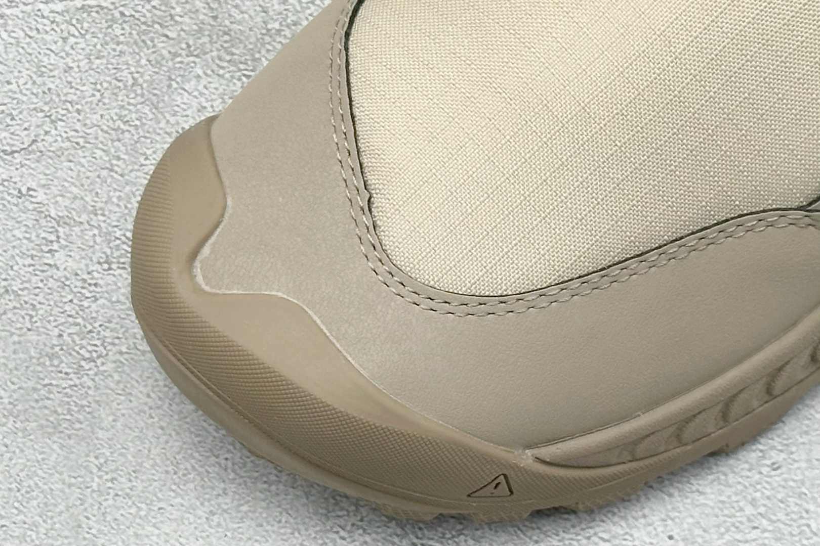 GX福利 KEEN HOOD NXIS PULL ON WP 舒适耐磨防滑短靴 货号：尺码：35.5-3