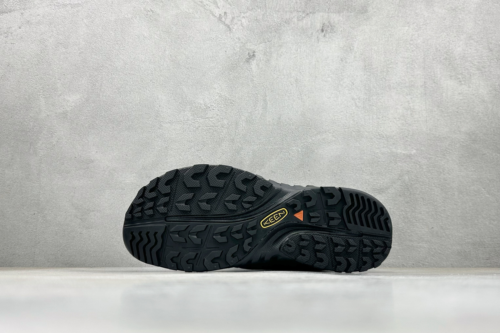 GX福利 KEEN HOOD NXIS PULL ON WP 舒适耐磨防滑短靴 货号：KNSO3F414