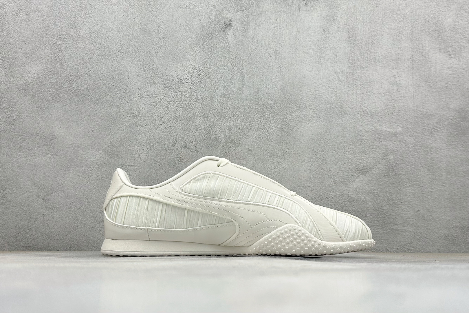 TG版PUMA Bella V2 Leather 彪马 舒适 低帮生活休闲德训薄底鞋 406092-01