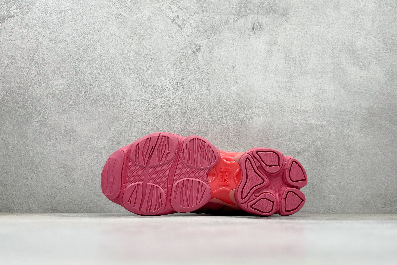 GS版Onitsuka Tiger鬼塚虎 TIGRUN 时尚百搭 耐磨 低帮 生活休闲鞋 1183C478-700