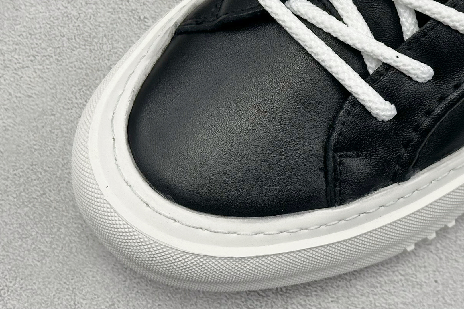 Ecco 爱步2023春季爆款 柔酷7号系列 男士百搭休闲板鞋 503198-010-莆田鞋,莆田鞋货源,高仿鞋,高仿鞋货源,安福档口,莆田高仿鞋,莆田鞋批发,高仿鞋批发,莆田高仿运动鞋,高仿运动鞋,莆田运动鞋 Ecco 爱步2023春季爆款 柔酷7号系列 男士百搭休闲板鞋 503198-010