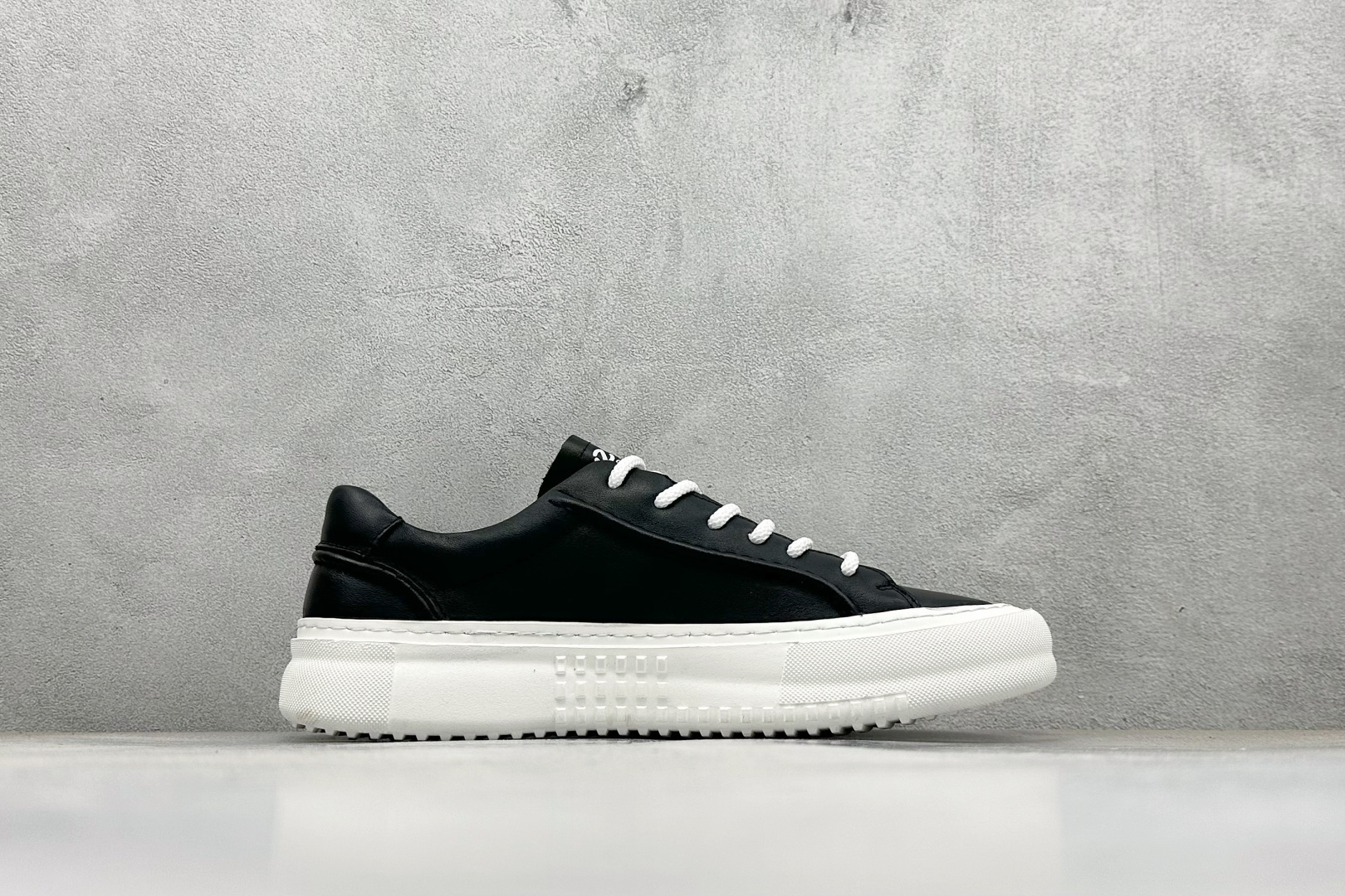 Ecco 爱步2023春季爆款 柔酷7号系列 男士百搭休闲板鞋 503198-010-莆田鞋,莆田鞋货源,高仿鞋,高仿鞋货源,安福档口,莆田高仿鞋,莆田鞋批发,高仿鞋批发,莆田高仿运动鞋,高仿运动鞋,莆田运动鞋 Ecco 爱步2023春季爆款 柔酷7号系列 男士百搭休闲板鞋 503198-010