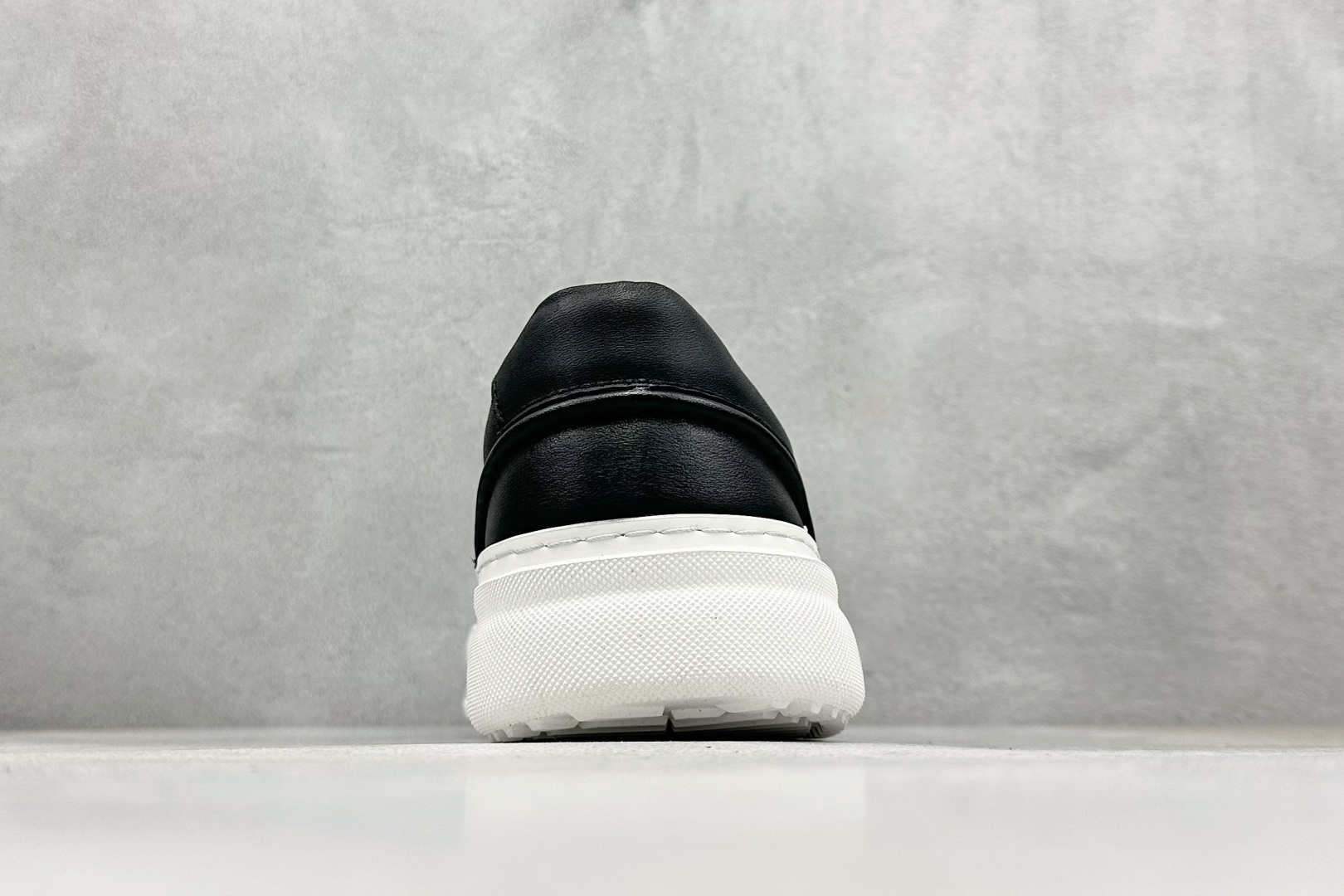 Ecco 爱步2023春季爆款 柔酷7号系列 男士百搭休闲板鞋 503198-010-莆田鞋,莆田鞋货源,高仿鞋,高仿鞋货源,安福档口,莆田高仿鞋,莆田鞋批发,高仿鞋批发,莆田高仿运动鞋,高仿运动鞋,莆田运动鞋 Ecco 爱步2023春季爆款 柔酷7号系列 男士百搭休闲板鞋 503198-010