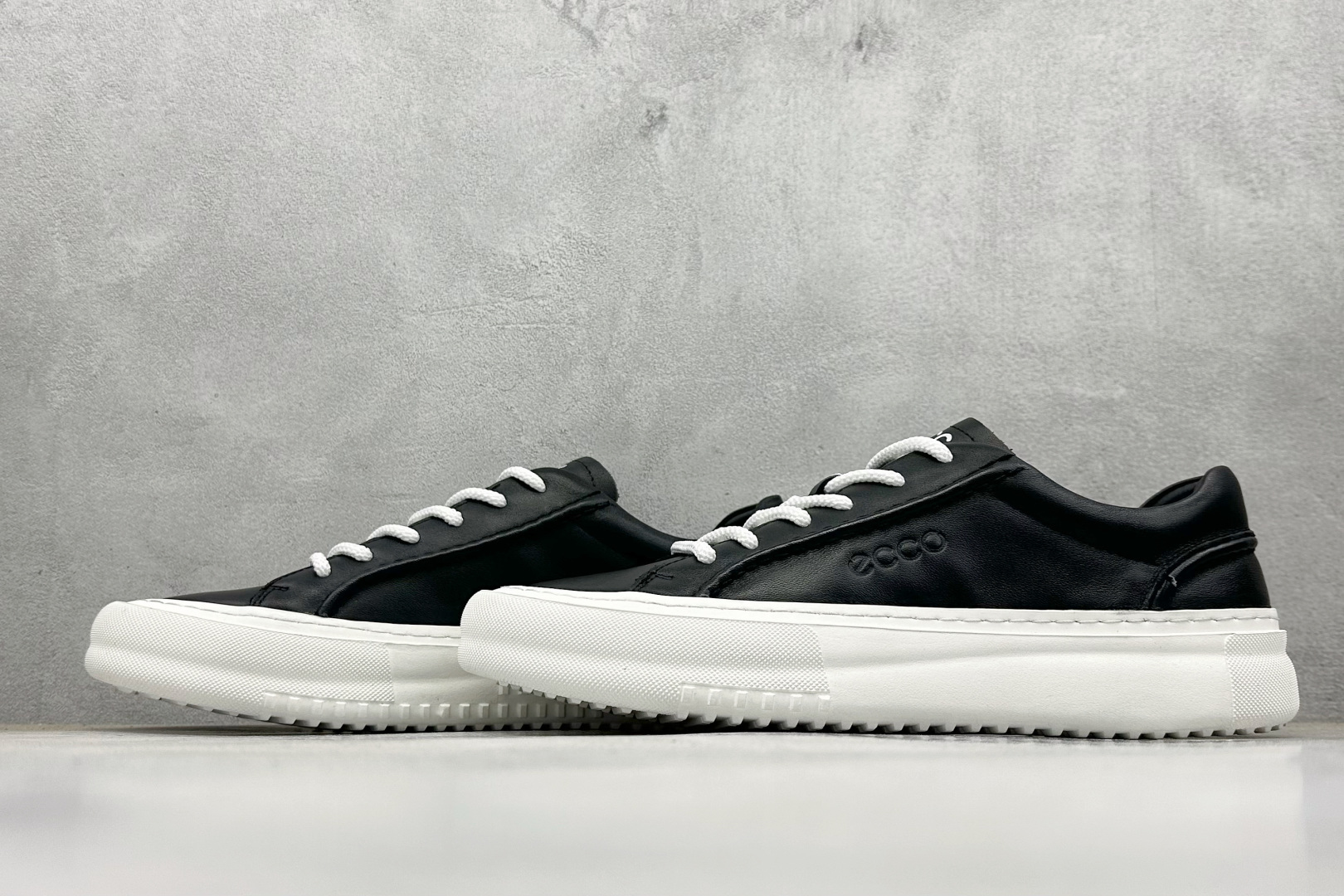 Ecco 爱步2023春季爆款 柔酷7号系列 男士百搭休闲板鞋 503198-010-莆田鞋,莆田鞋货源,高仿鞋,高仿鞋货源,安福档口,莆田高仿鞋,莆田鞋批发,高仿鞋批发,莆田高仿运动鞋,高仿运动鞋,莆田运动鞋 Ecco 爱步2023春季爆款 柔酷7号系列 男士百搭休闲板鞋 503198-010