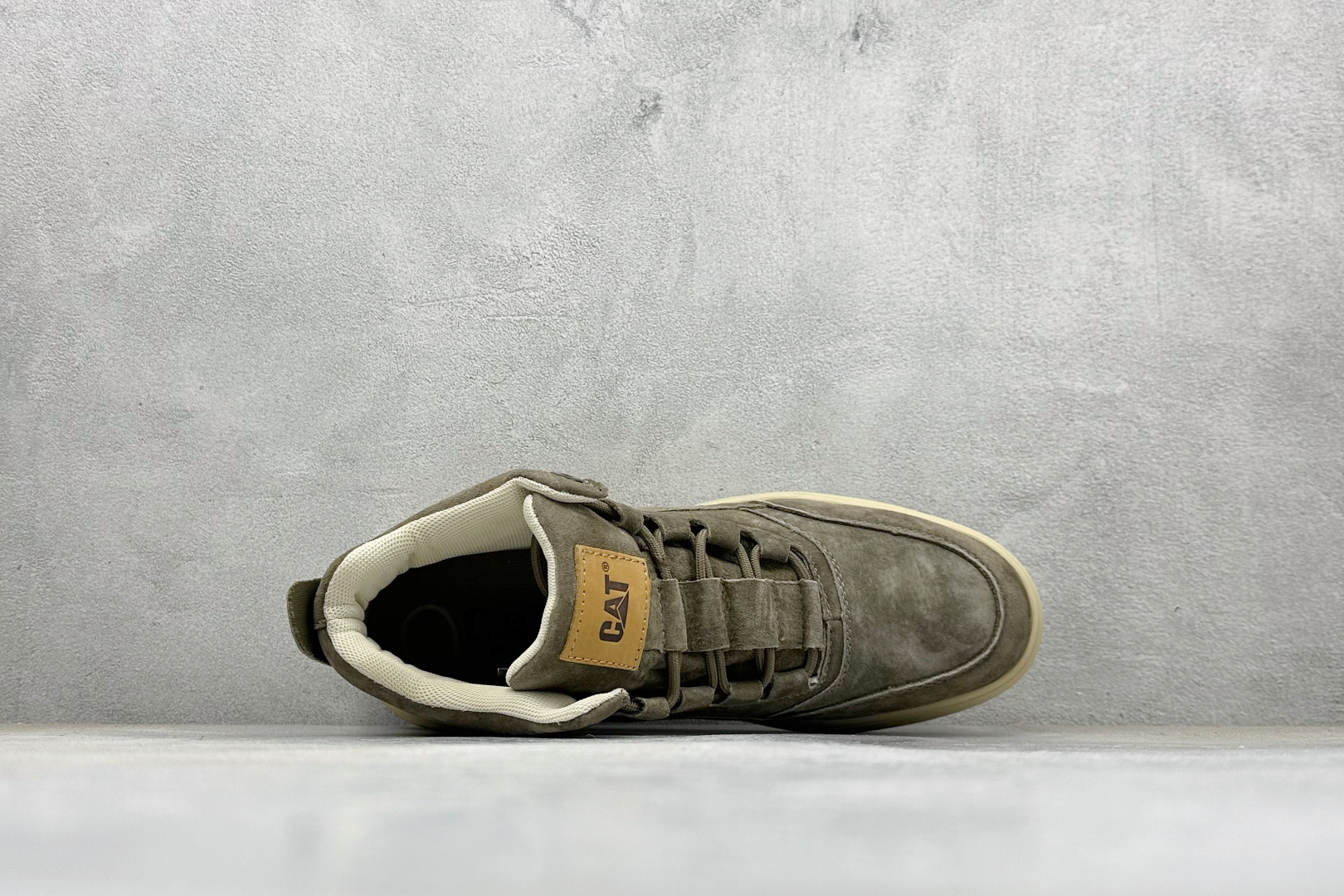 CAT/卡特 硬汉推土机品牌 秋冬经典款 户外百搭中帮休闲马丁靴 P727922