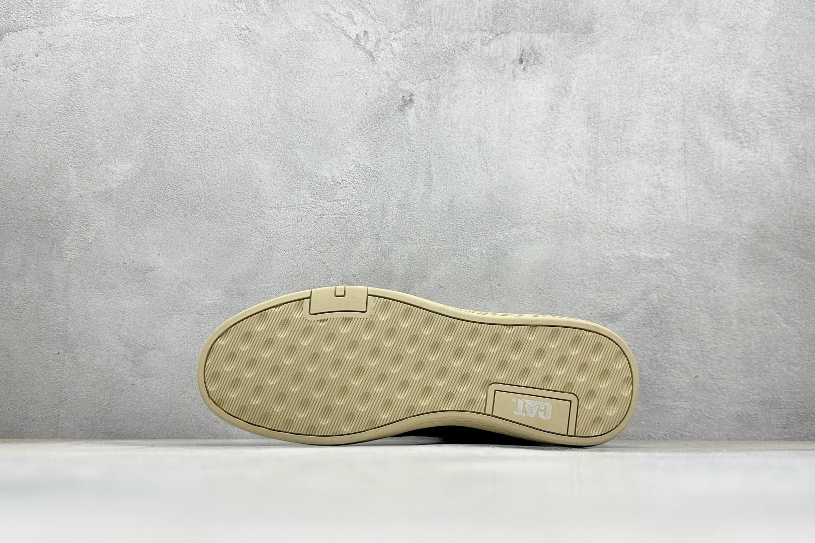 CAT/卡特 硬汉推土机品牌 秋冬经典款 户外百搭中帮休闲马丁靴 P727922