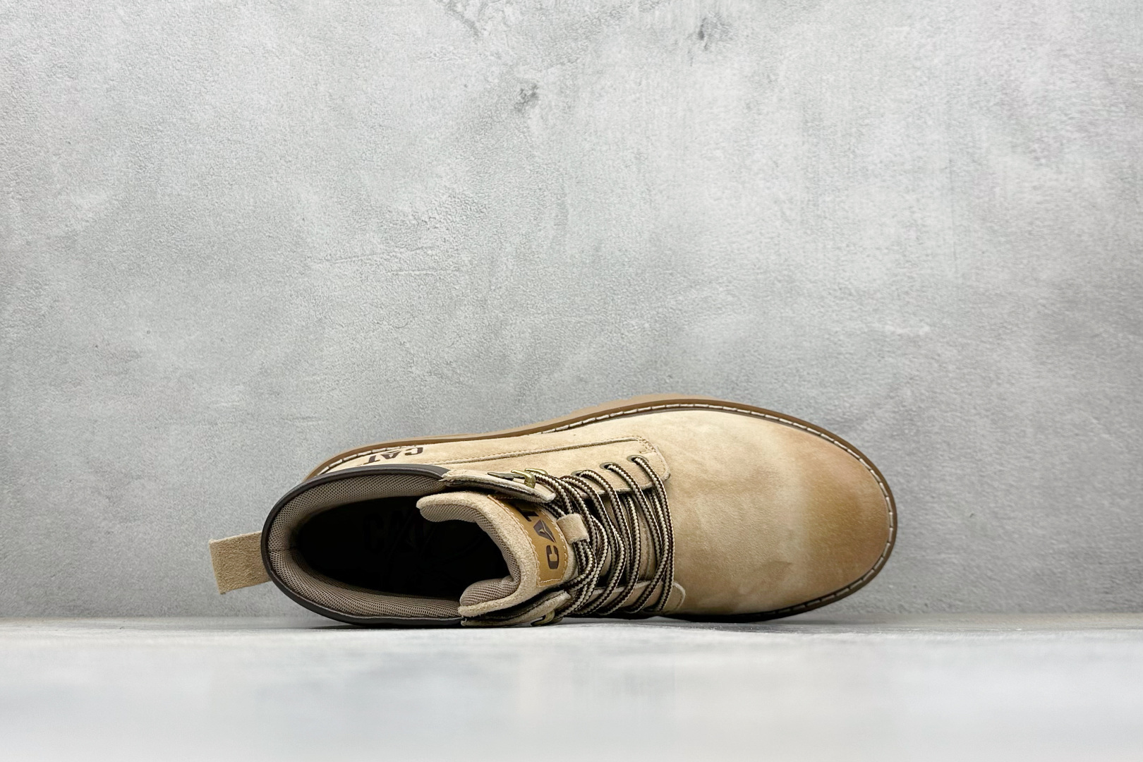 CAT卡特 硬汉推土机品牌经典百搭户外休闲大黄靴 P721908-莆田鞋,莆田鞋货源,高仿鞋,高仿鞋货源,安福档口,莆田高仿鞋,莆田鞋批发,高仿鞋批发,莆田高仿运动鞋,高仿运动鞋,莆田运动鞋 CAT卡特 硬汉推土机品牌经典百搭户外休闲大黄靴 P721908