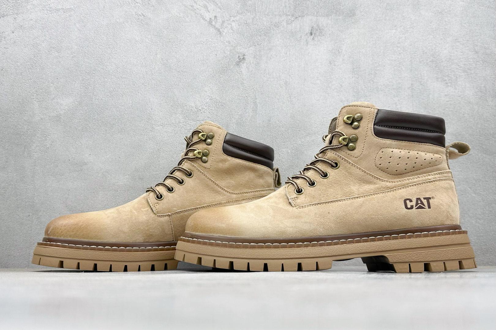 CAT卡特 硬汉推土机品牌经典百搭户外休闲大黄靴 P721908-莆田鞋,莆田鞋货源,高仿鞋,高仿鞋货源,安福档口,莆田高仿鞋,莆田鞋批发,高仿鞋批发,莆田高仿运动鞋,高仿运动鞋,莆田运动鞋 CAT卡特 硬汉推土机品牌经典百搭户外休闲大黄靴 P721908