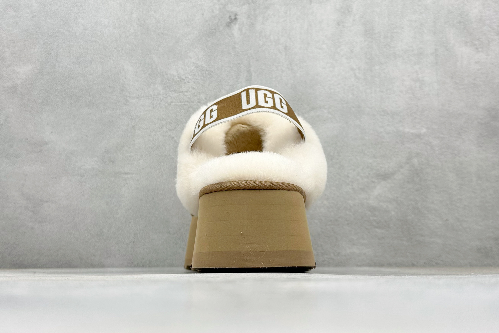 UGG 厚底方克特便鞋 厚底增高更显腿细拿捏秋冬松驰感穿搭包头羊毛半拖黑色半拖鞋 W/1113474