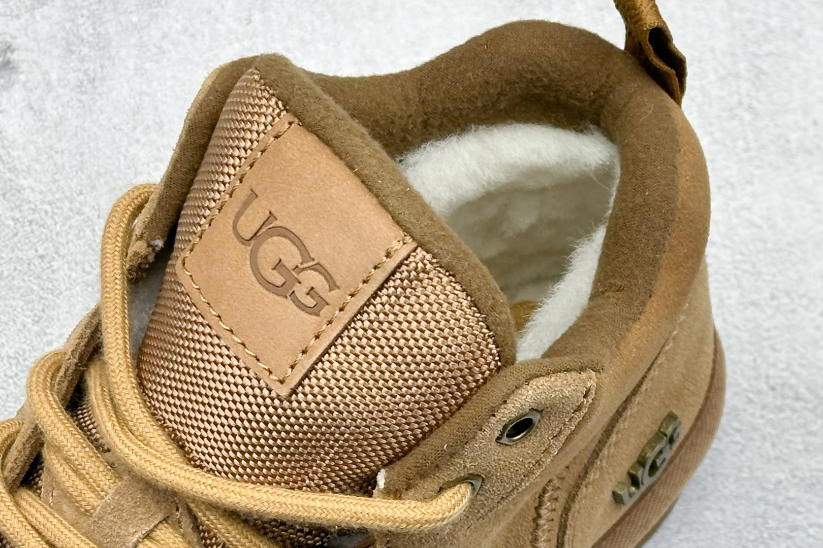 UGG Classic UItra 海澜德 保暖加绒圆头舒适 雪地靴 1144054