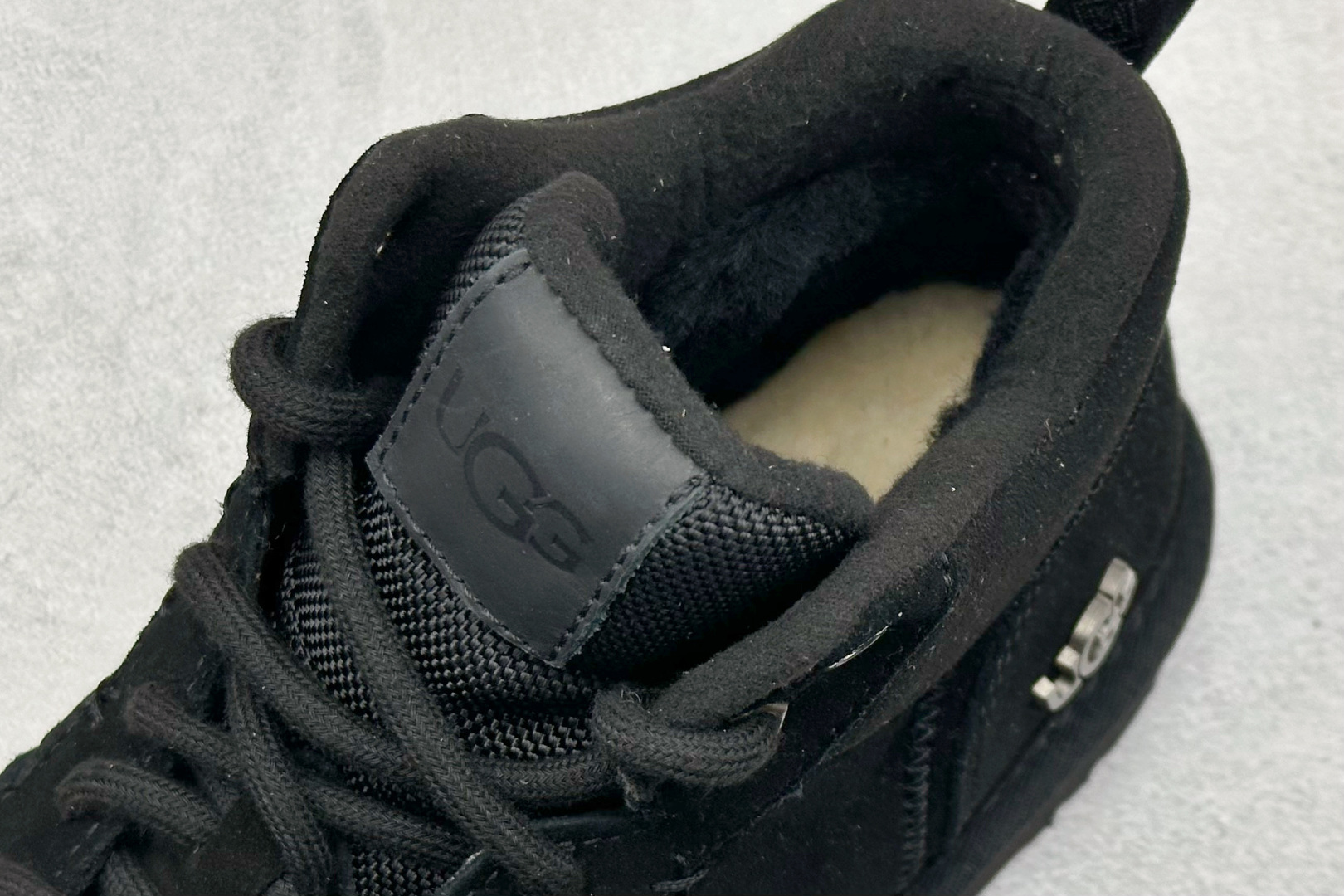 UGG Classic UItra 海澜德 保暖加绒圆头舒适 雪地靴 1144054