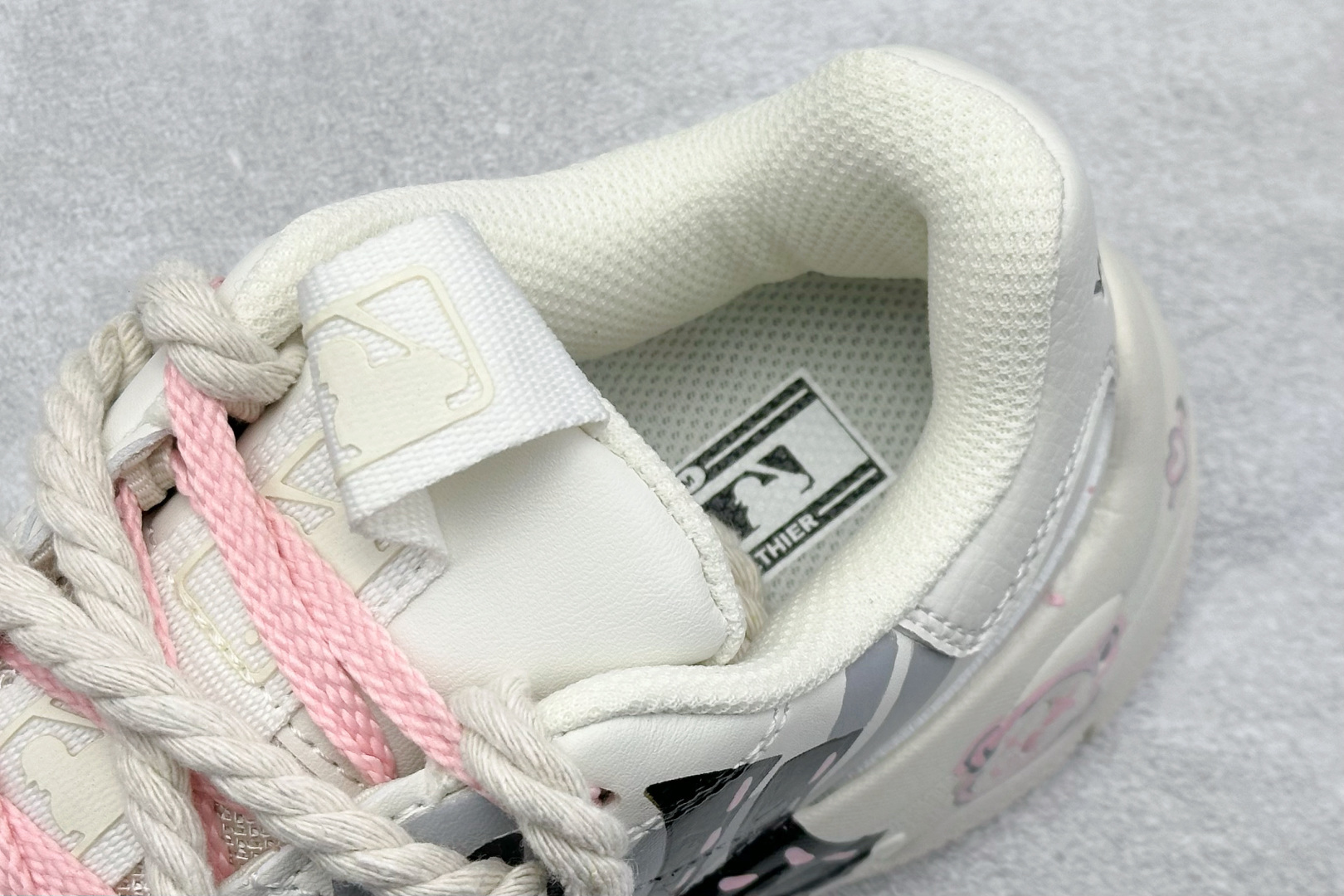 MLB NY 印花网红老爹鞋 定制涂鸦恶作剧 内增高6cm 3ASHC101N