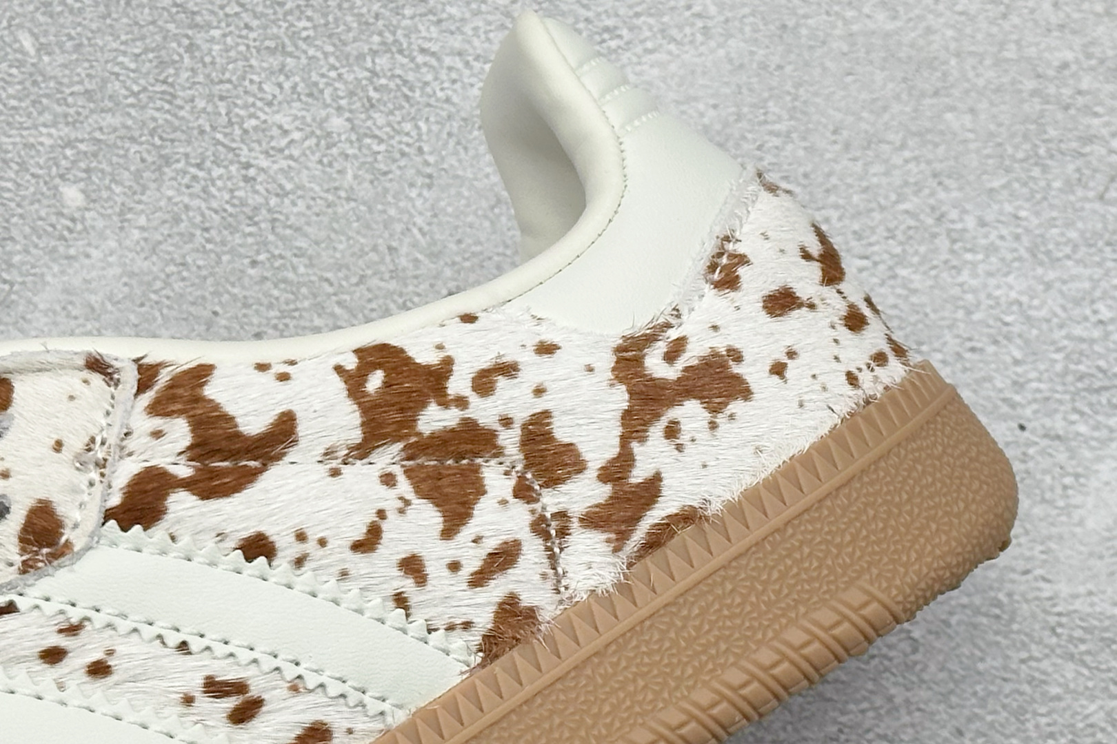 200 Adidas originals Samba LT 棕白 桑巴舞系列复古经典轻便板鞋 JS3931