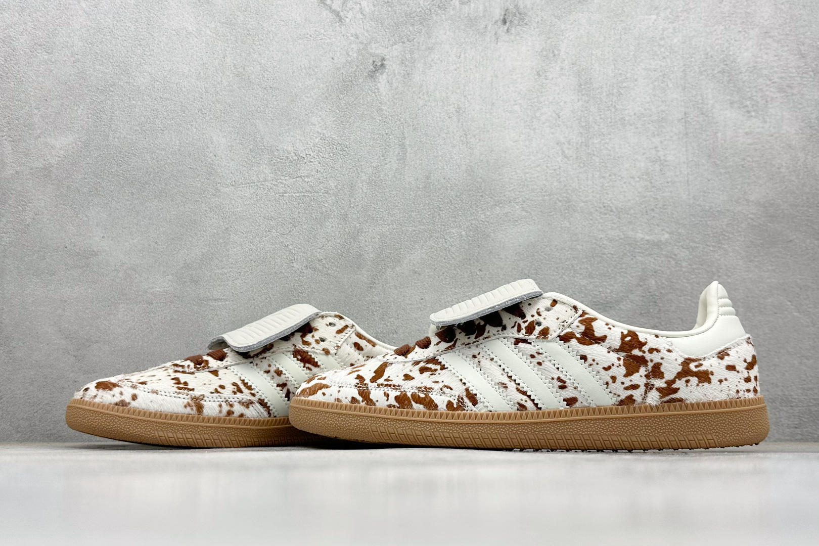 200 Adidas originals Samba LT 棕白 桑巴舞系列复古经典轻便板鞋 JS3931