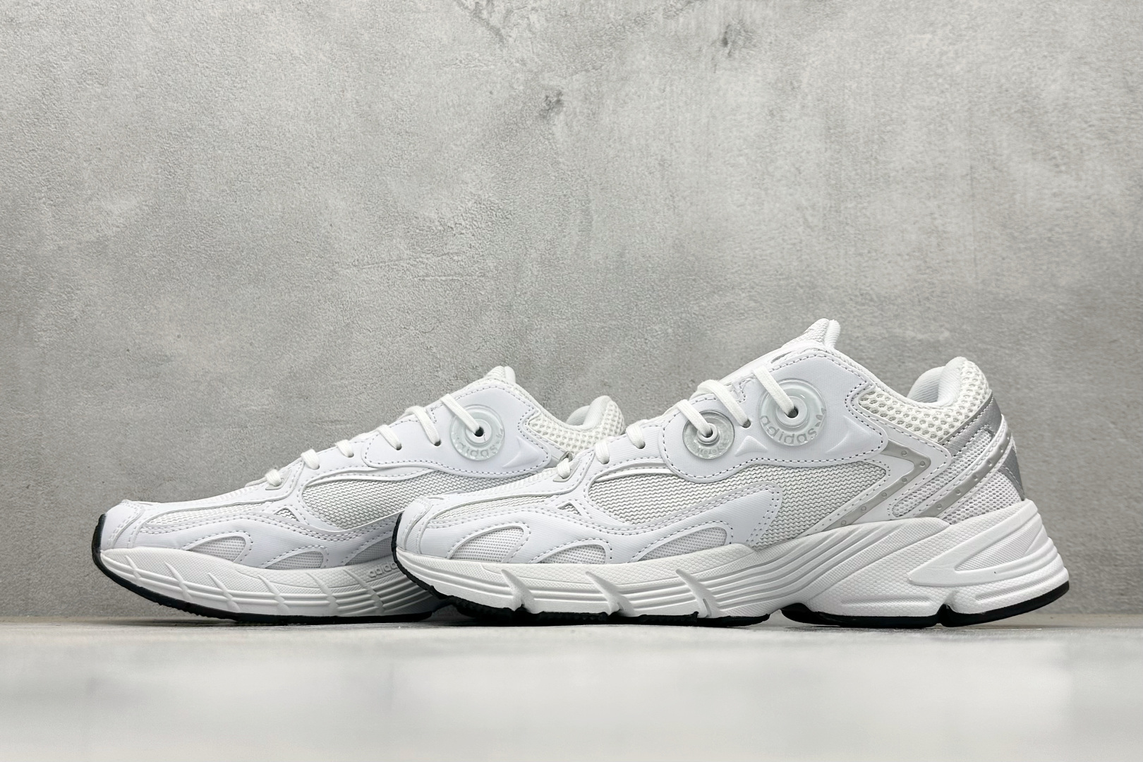 180 AD Originals Astir 复古运动休闲老爹慢跑鞋 GY5565