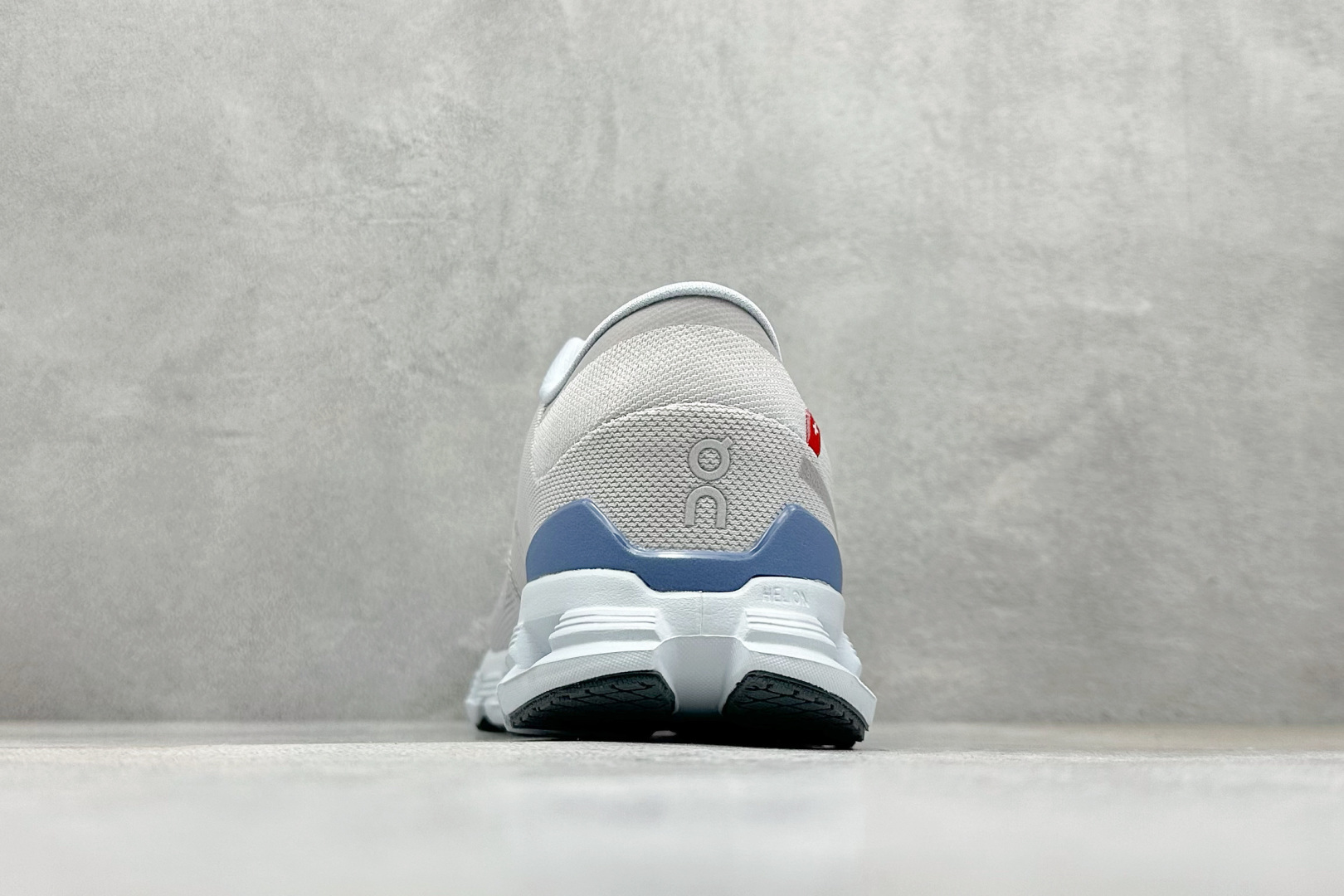 RS版CloudvistaX4 全新综合体能训练运动鞋 Cloud X 舒适乐趣跑，缓震、轻量 On昂跑