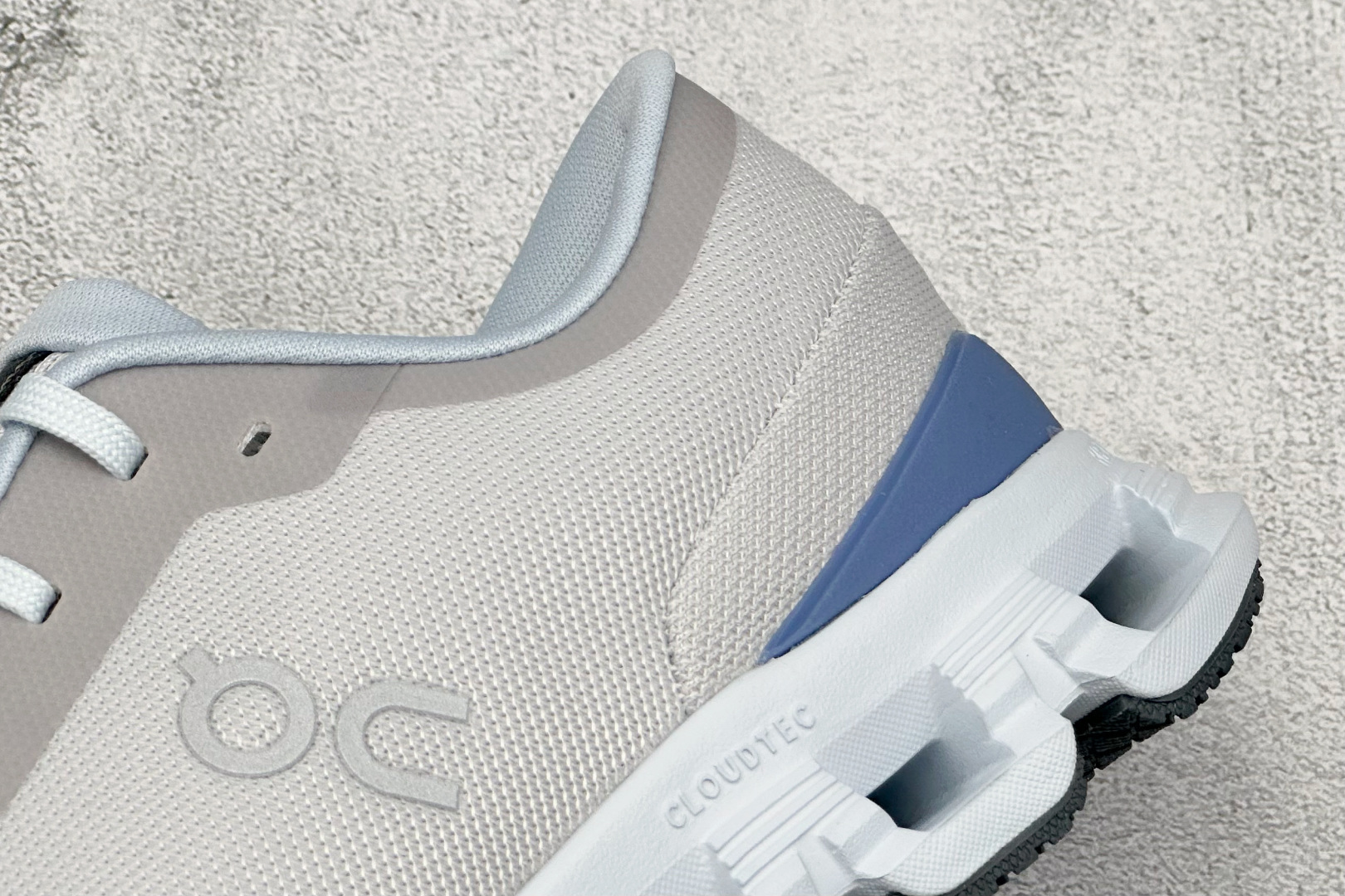 RS版CloudvistaX4 全新综合体能训练运动鞋 Cloud X 舒适乐趣跑，缓震、轻量 On昂跑