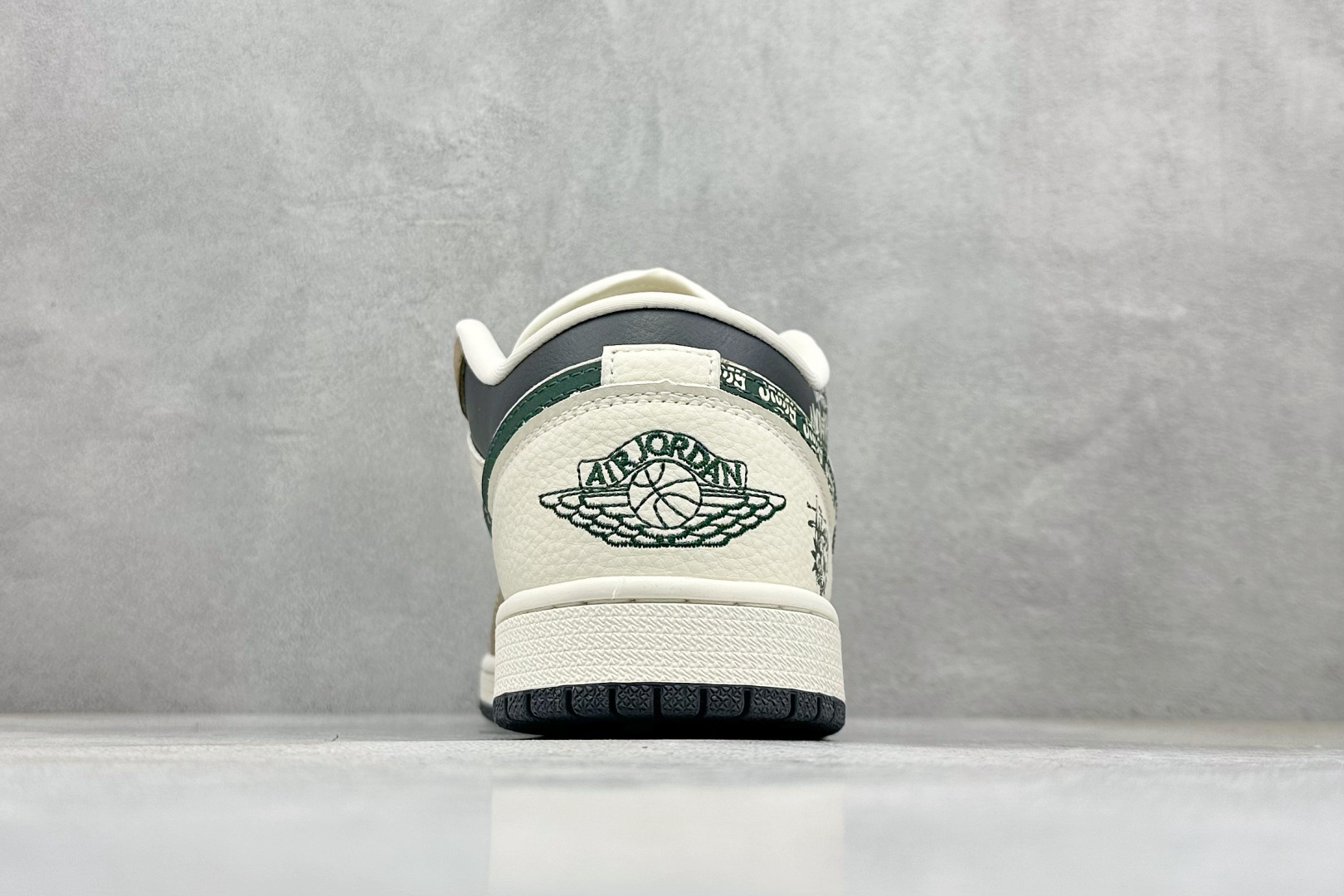 280 Air Jordan 1 Low AJ1乔1低帮休闲板鞋 QD1988-007