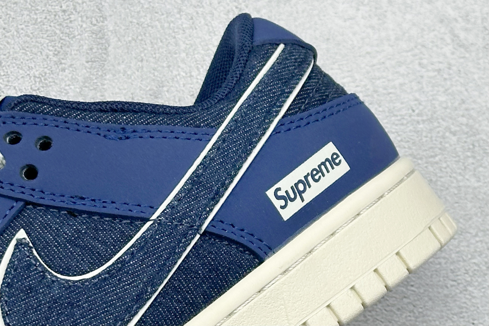 180 Nike SB Dunk Low “Supreme联名—帆布深蓝”高端定制 低帮休闲板鞋 XD1588-222