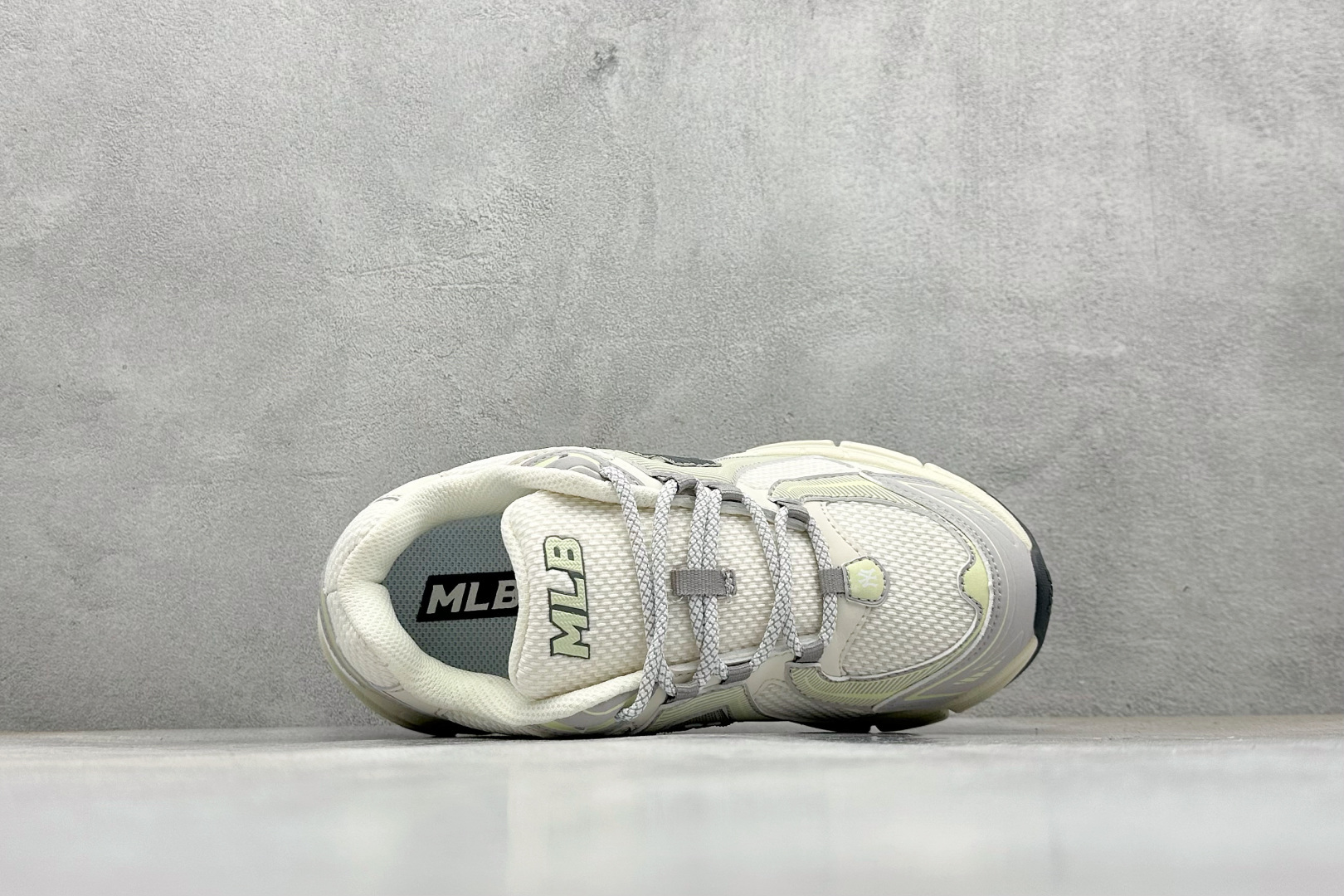 终端放店NY版MLB Chunky Runner Basic 厚底老爹厚底休闲运动慢跑鞋采用优质轻量克重