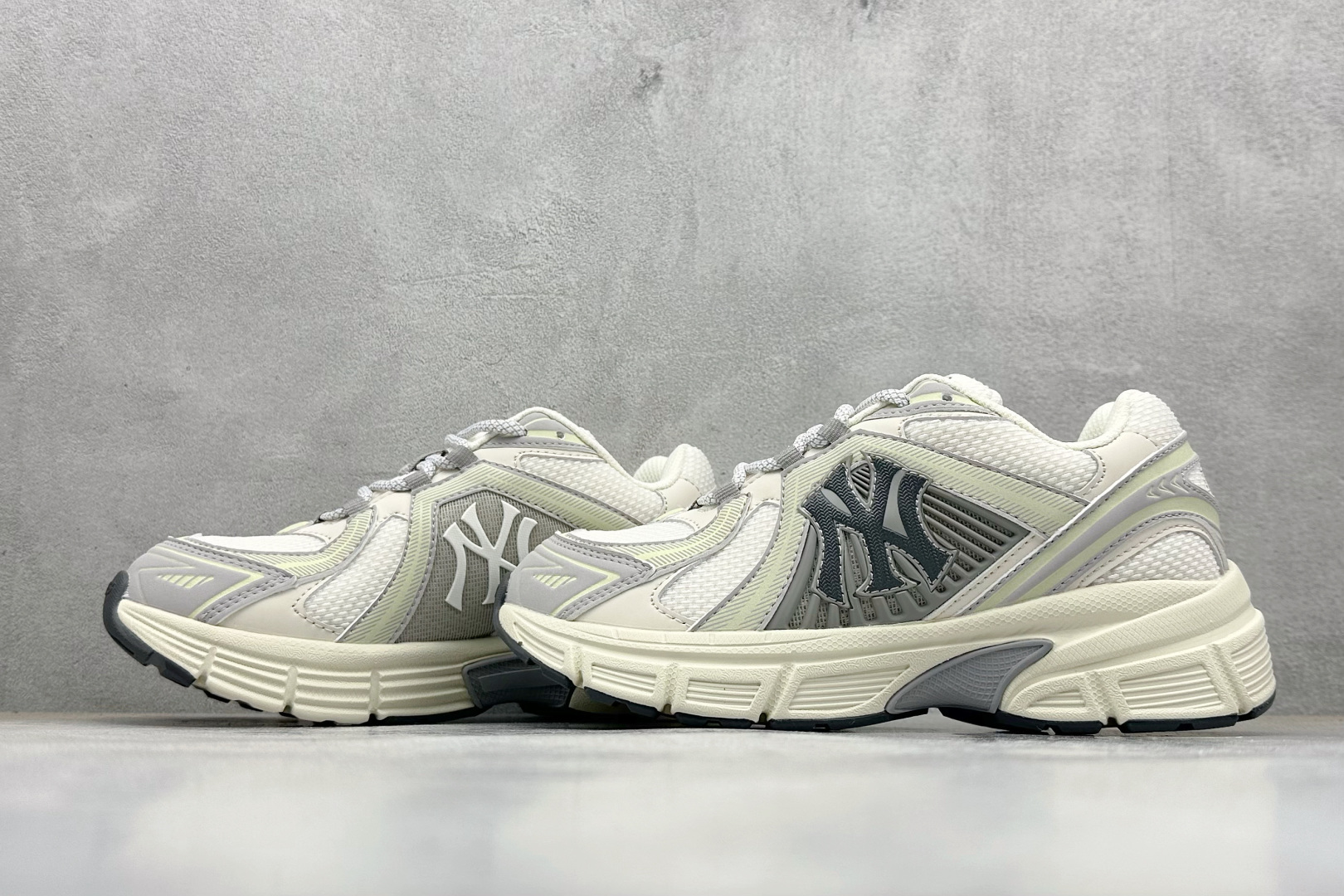 终端放店NY版MLB Chunky Runner Basic 厚底老爹厚底休闲运动慢跑鞋采用优质轻量克重