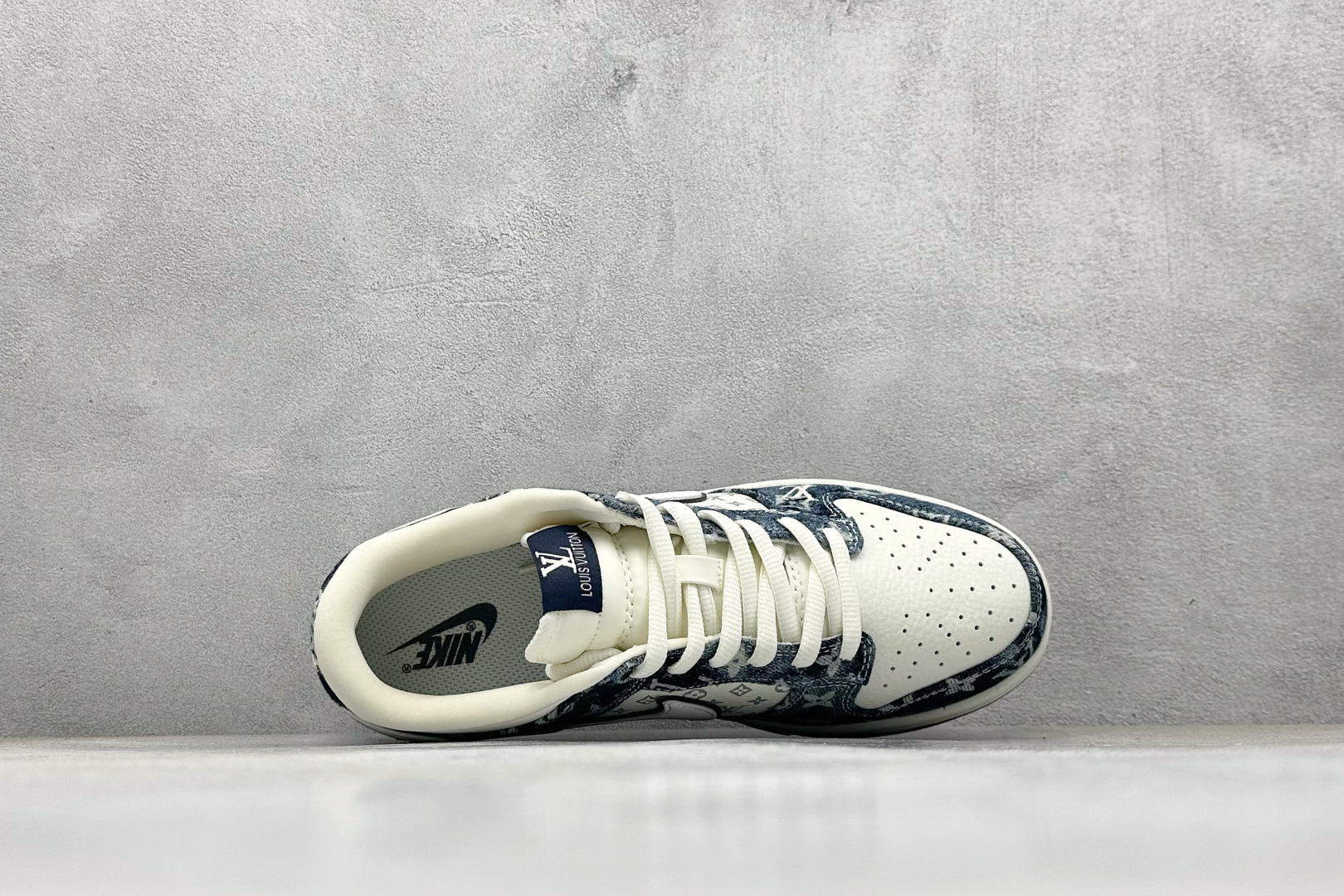 280 Nike SB Dunk Low LV联名 白蓝牛仔 高端定制 低帮休闲板鞋 YF9511-902