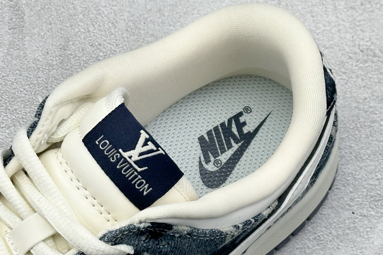 280 Nike SB Dunk Low LV联名 白蓝牛仔 高端定制 低帮休闲板鞋 YF9511-902