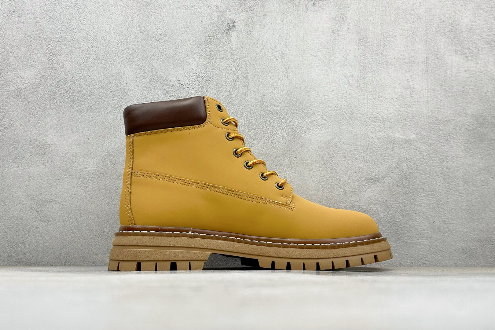 320 Timberland添柏岚/天伯伦秋冬新品（毛绒内里保暖锁热）秋冬必备户外休闲大黄靴系列 A18065M