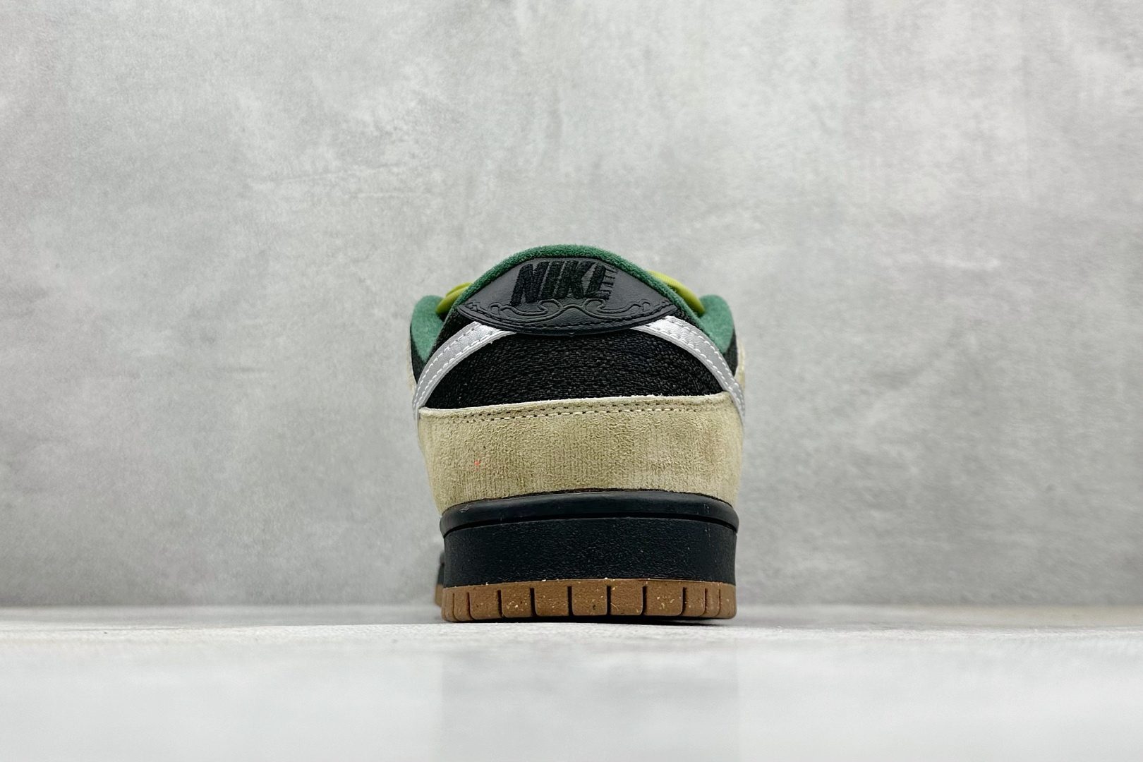 Nike SB Dunk Low PRO 棕黑 FQ7585-200