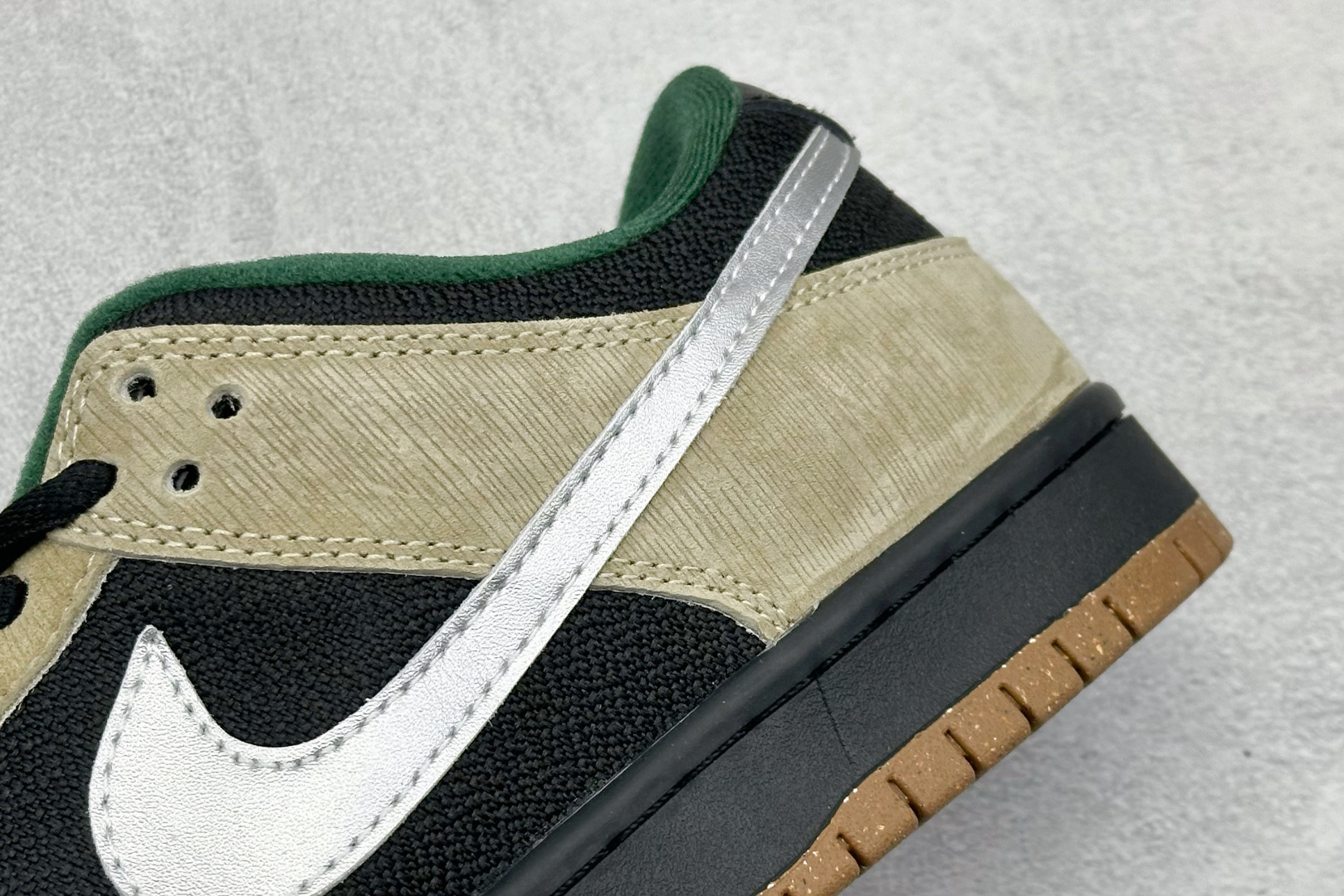 Nike SB Dunk Low PRO 棕黑 FQ7585-200