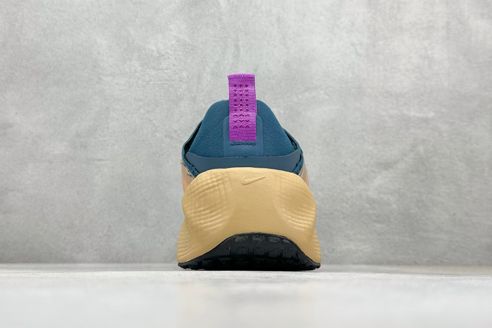 HYEIN SEO x Nike Ava Rover Ava Rover 联名鞋 DX4215-404