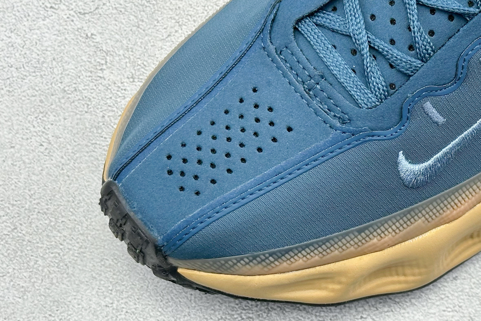 HYEIN SEO x Nike Ava Rover Ava Rover 联名鞋 DX4215-404