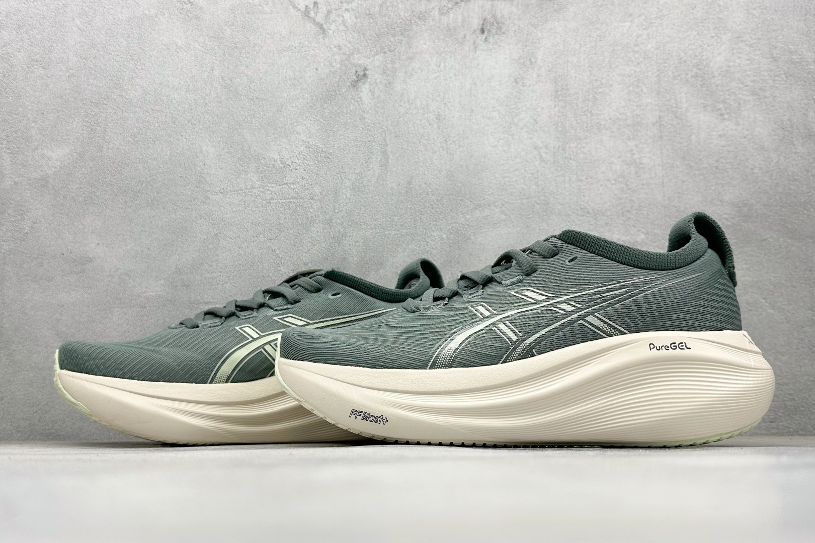 190 Asics Gel-Nimbus 27 亚瑟士复古透气休闲鞋缓震男子耐磨跑步鞋 1012B752-402