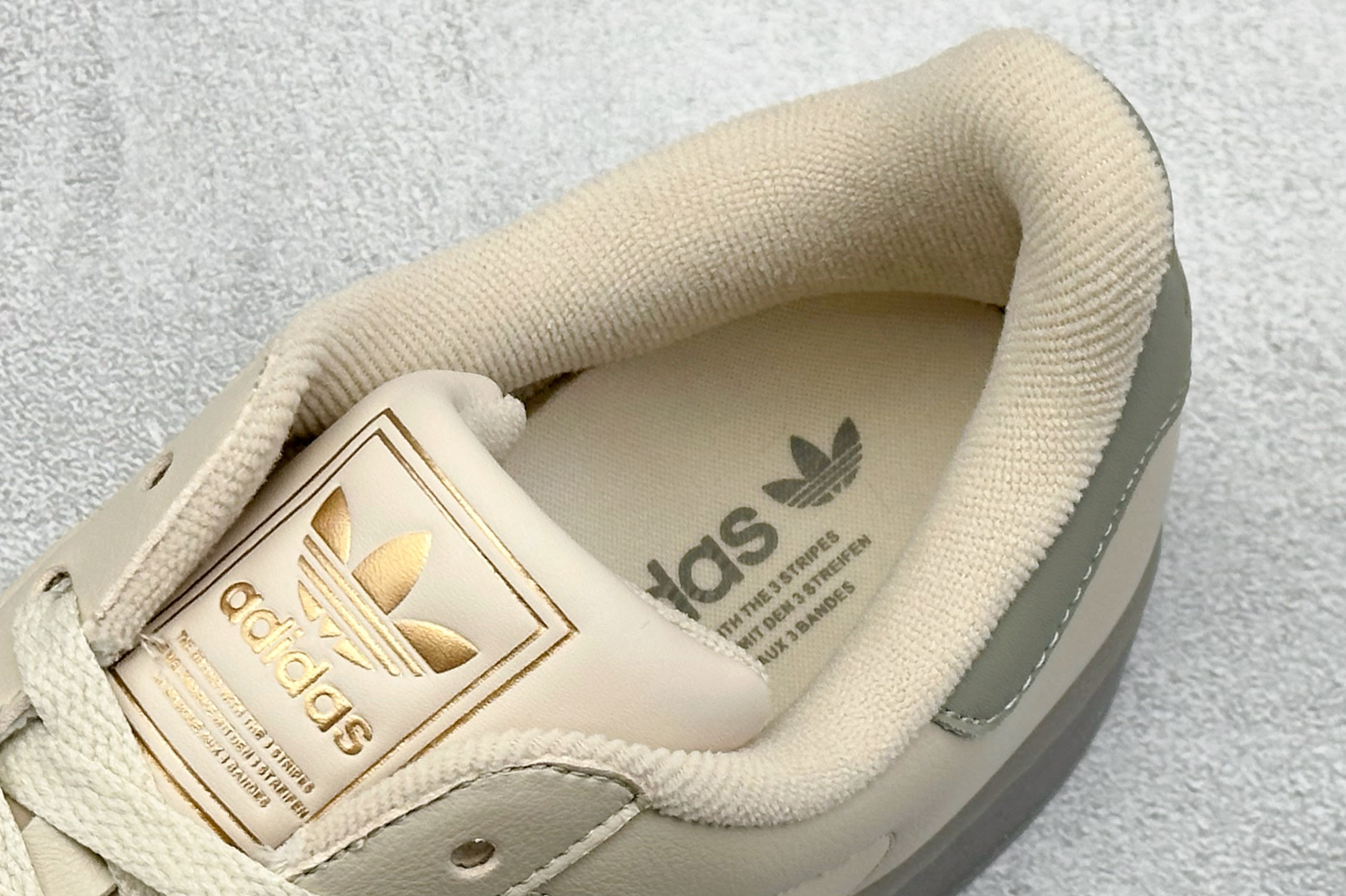 140 Adidas Originals Superstar II 贝壳头休闲板鞋 JR7355