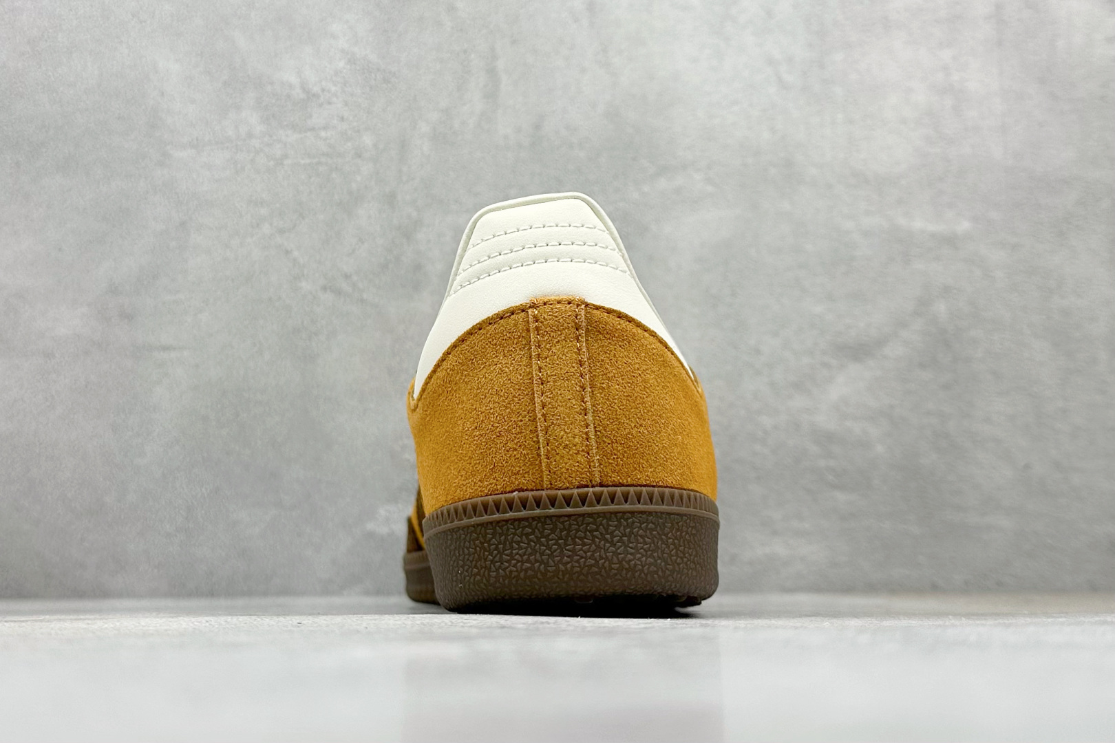 140 Adidas Originals Samba 桑巴舞系列阿迪达斯 三叶草 绅士德训足球风百搭低帮休闲运动板鞋 JI3288