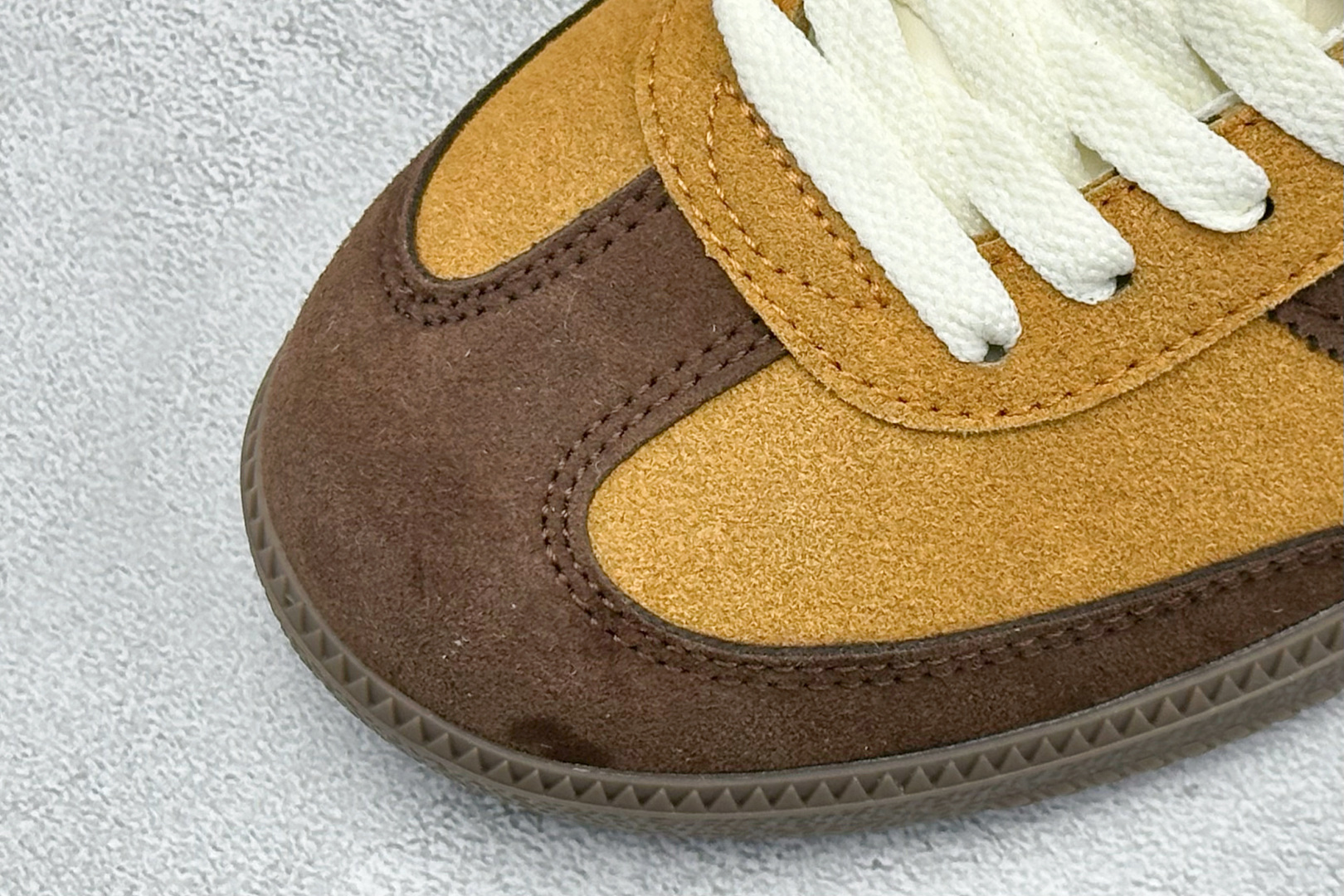 140 Adidas Originals Samba 桑巴舞系列阿迪达斯 三叶草 绅士德训足球风百搭低帮休闲运动板鞋 JI3288