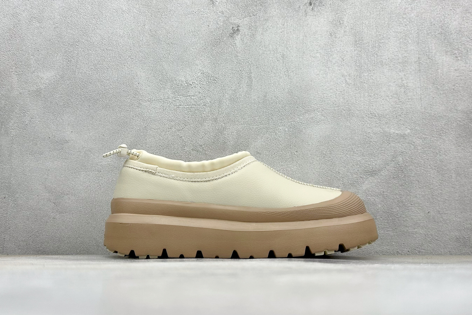 270 UGG 织物牛皮革 舒适百搭 防滑防水 低帮 生活休闲鞋 1158351