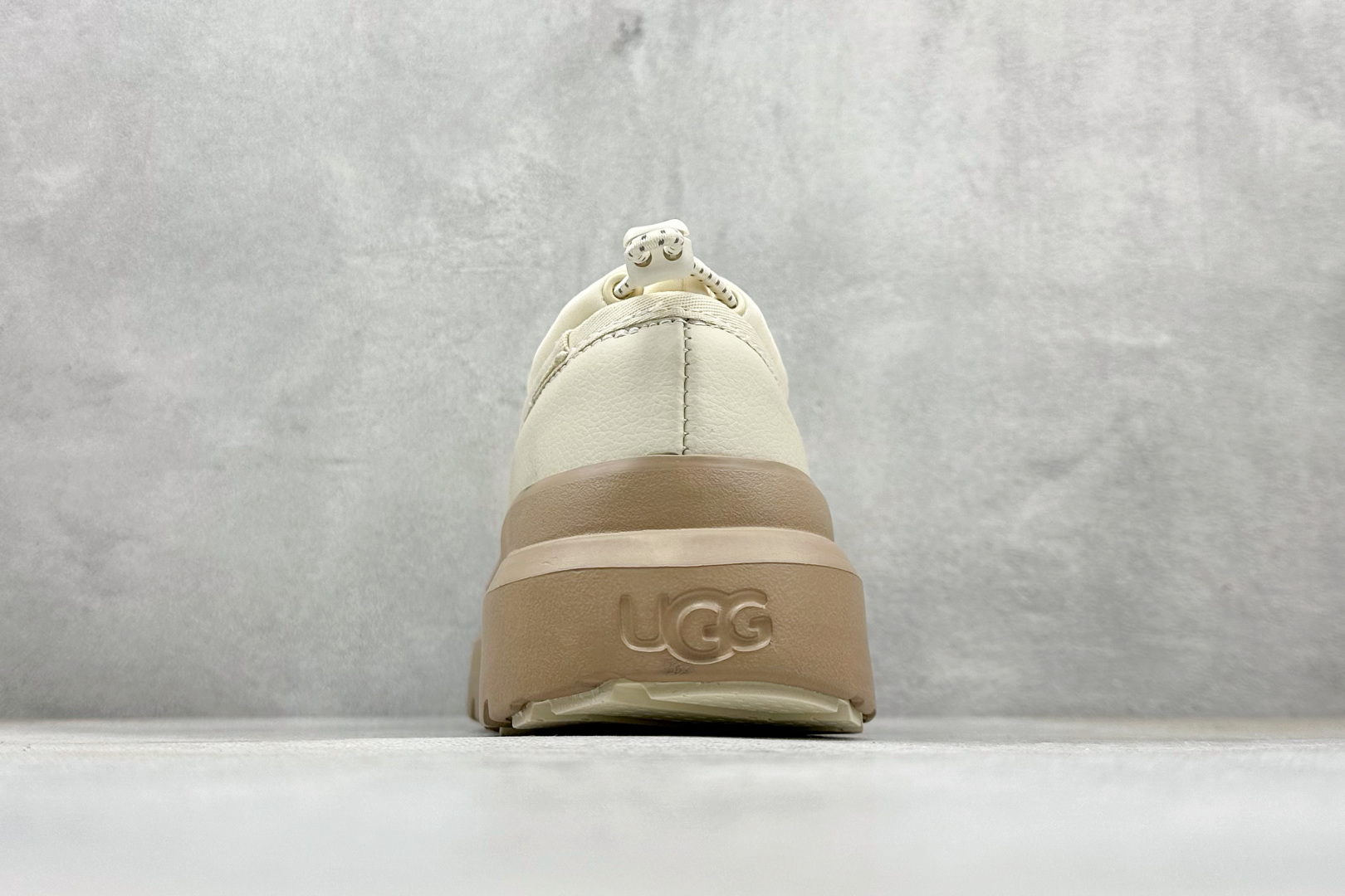 270 UGG 织物牛皮革 舒适百搭 防滑防水 低帮 生活休闲鞋 1158351