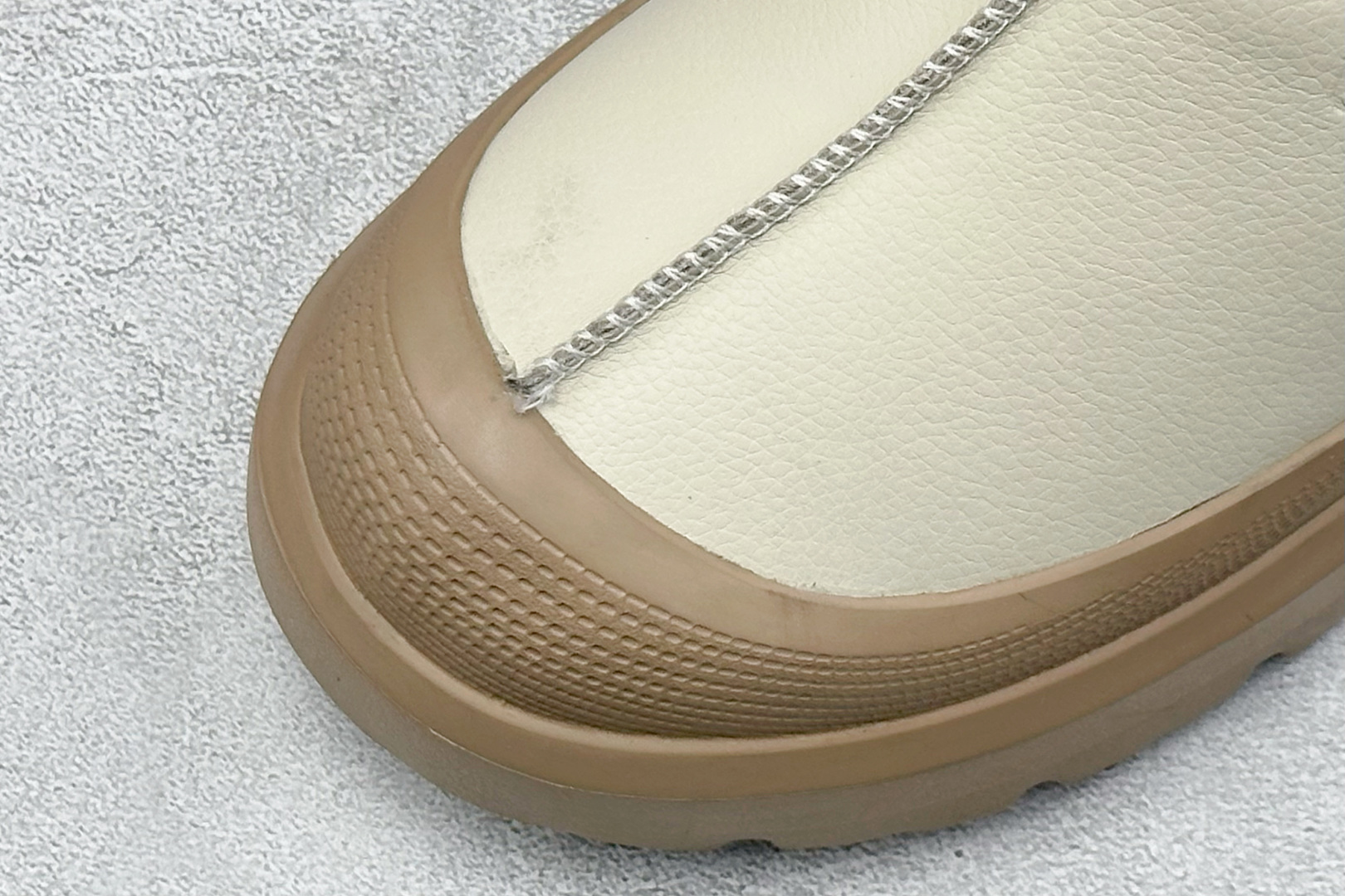 270 UGG 织物牛皮革 舒适百搭 防滑防水 低帮 生活休闲鞋 1158351